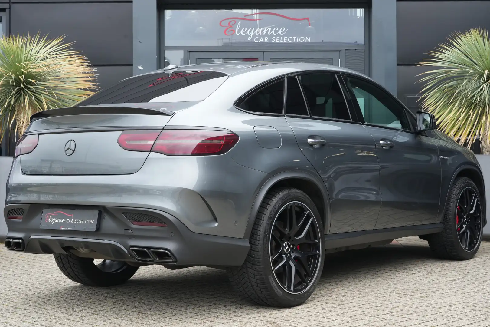 Mercedes-Benz GLE 63 AMG S 4MATIC 585pk Panoramadak/360Camera/Stoelventilat Grey - 2