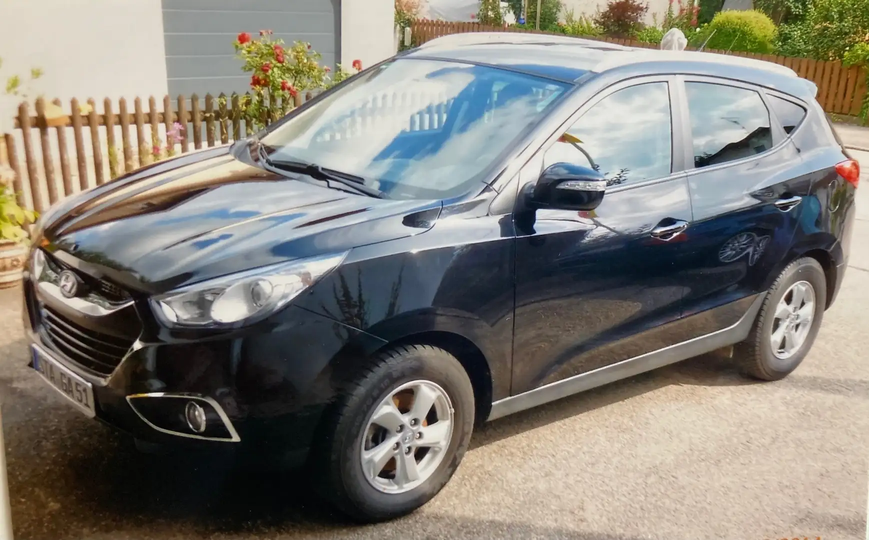 Hyundai iX35 ix35 2.0 CRDi 4WD Style Schwarz - 1