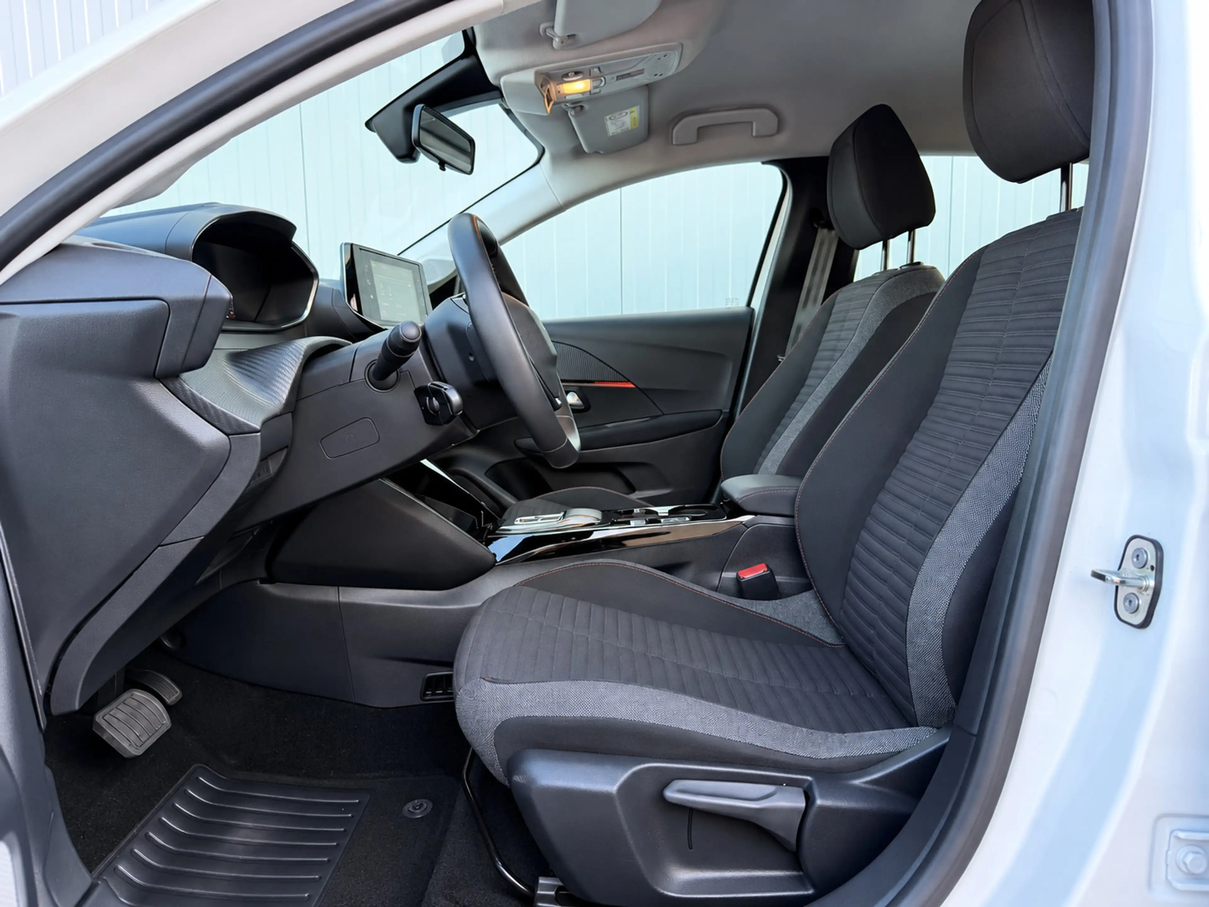 Peugeot e-208 50kWh | Warmtepomp | LED | 11kW — photo 11