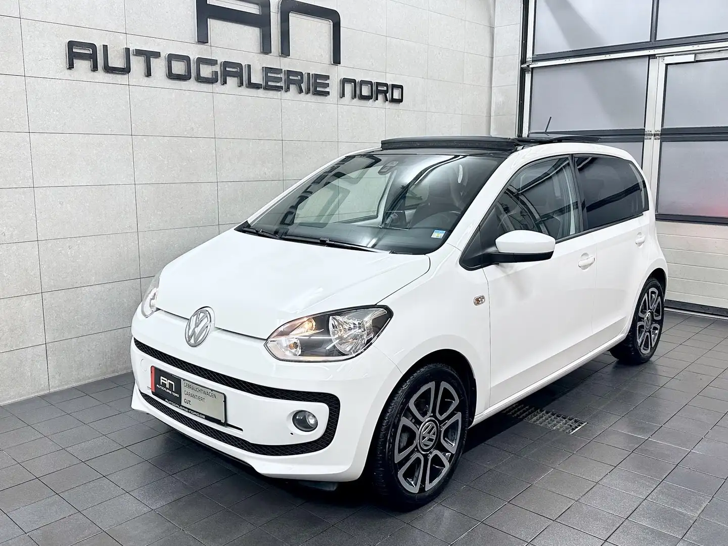 Volkswagen up! up! high Pano+Sport Pack Black R+Tempomat+SHZ Weiß - 2