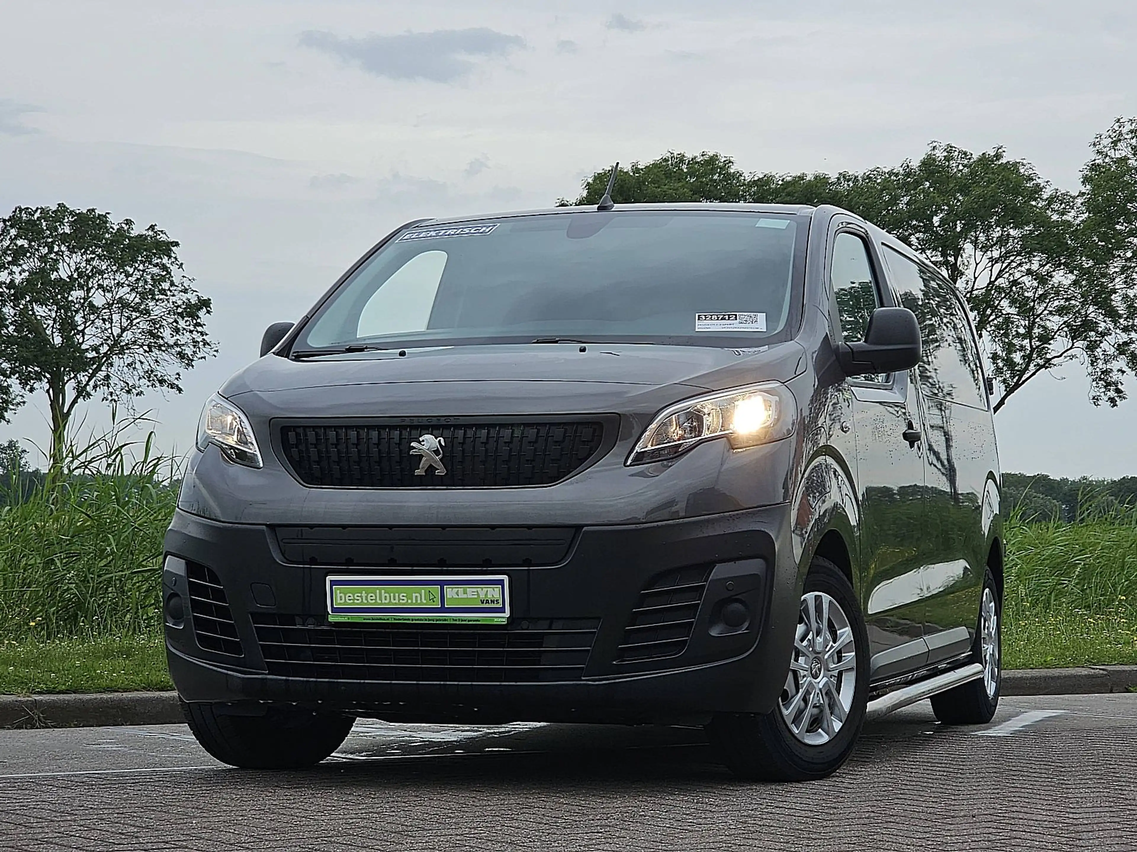 Peugeot e-Expert Standard Premium 75 kWh L2, 330Km WLTP, Snelladen, — photo 2