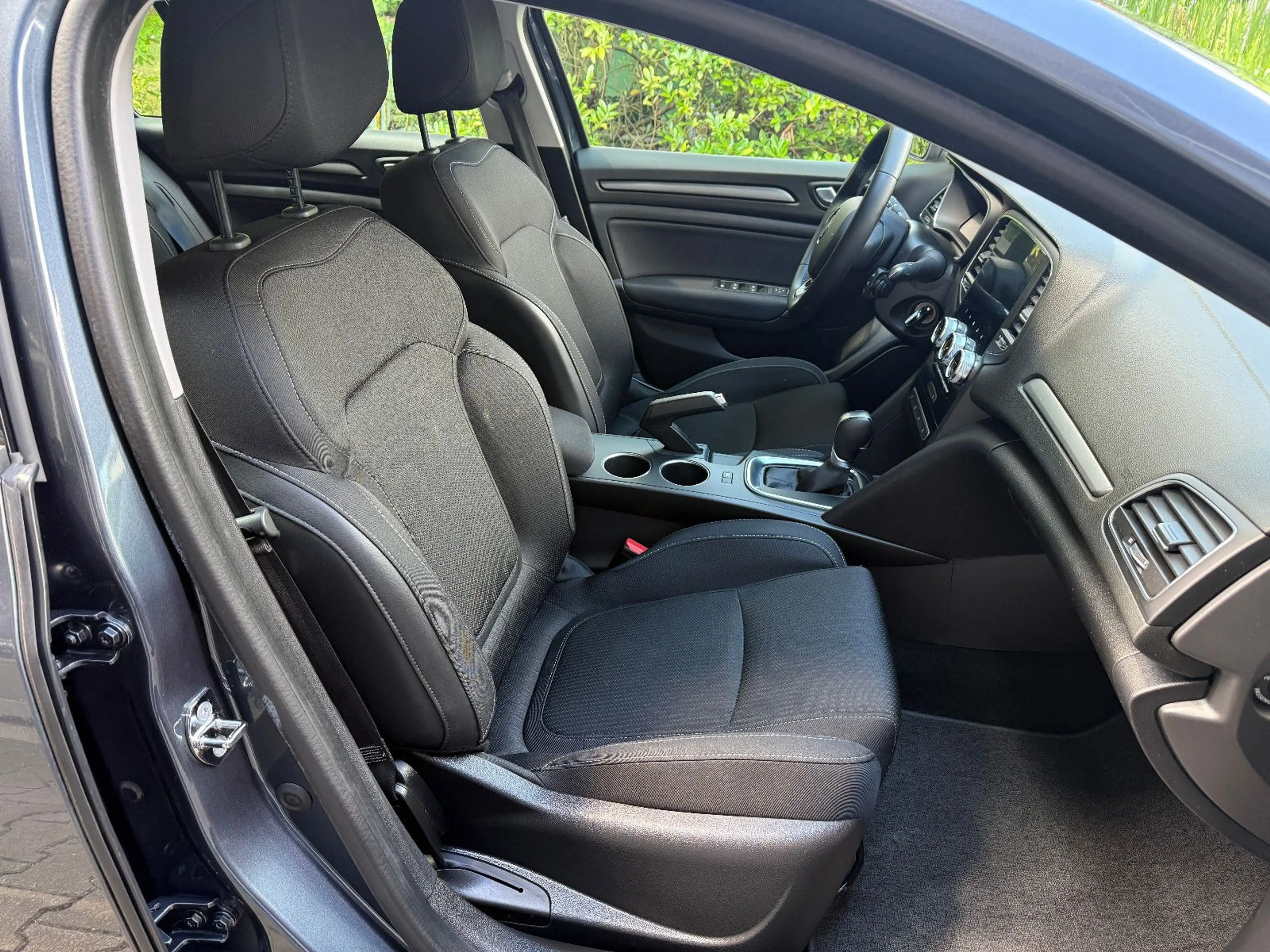 Renault Megane GT BLUE dCi 115 EDC Business NAVI*SPUR*SH — photo 15
