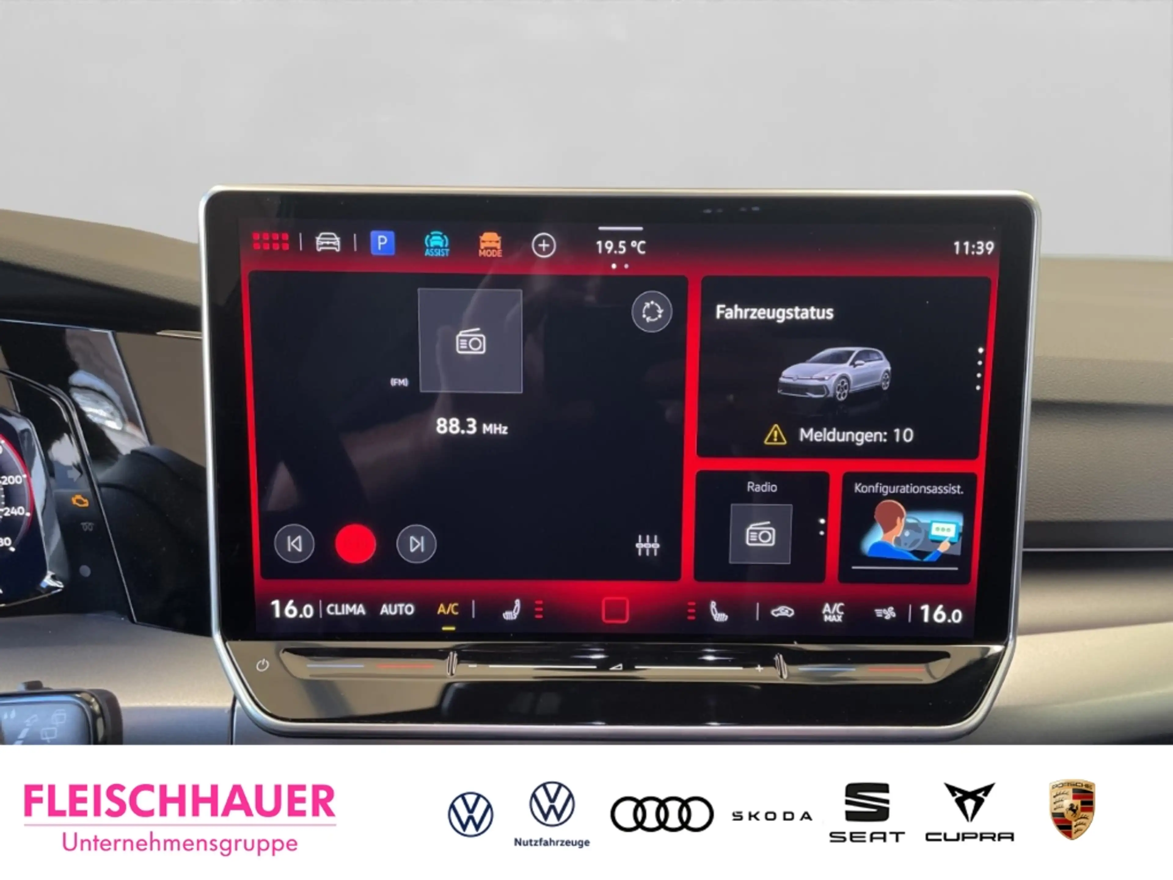 Volkswagen Golf VIII 2.0 TSI Edition Navi Apple CarPlay LED Rückfa — photo 14