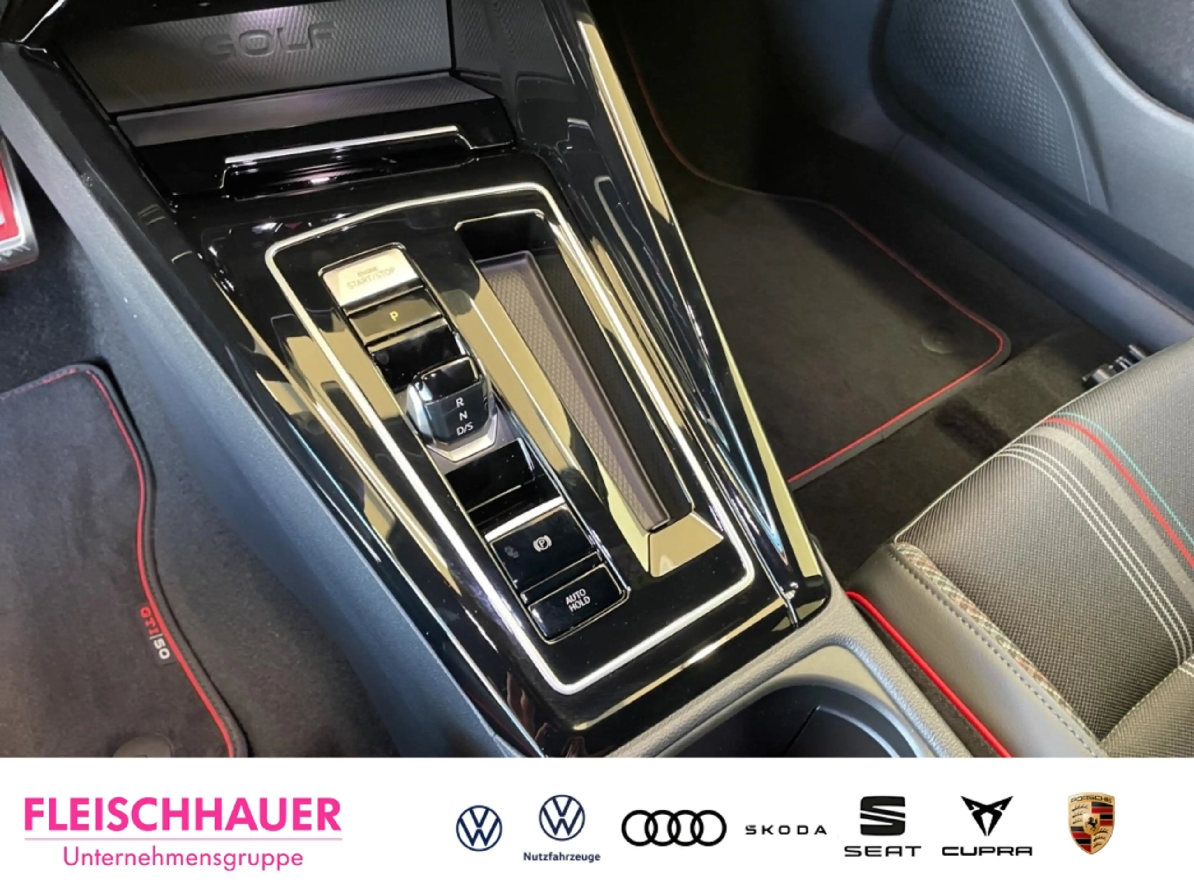Volkswagen Golf VIII 2.0 TSI Edition Navi Apple CarPlay LED Rückfa — photo 12
