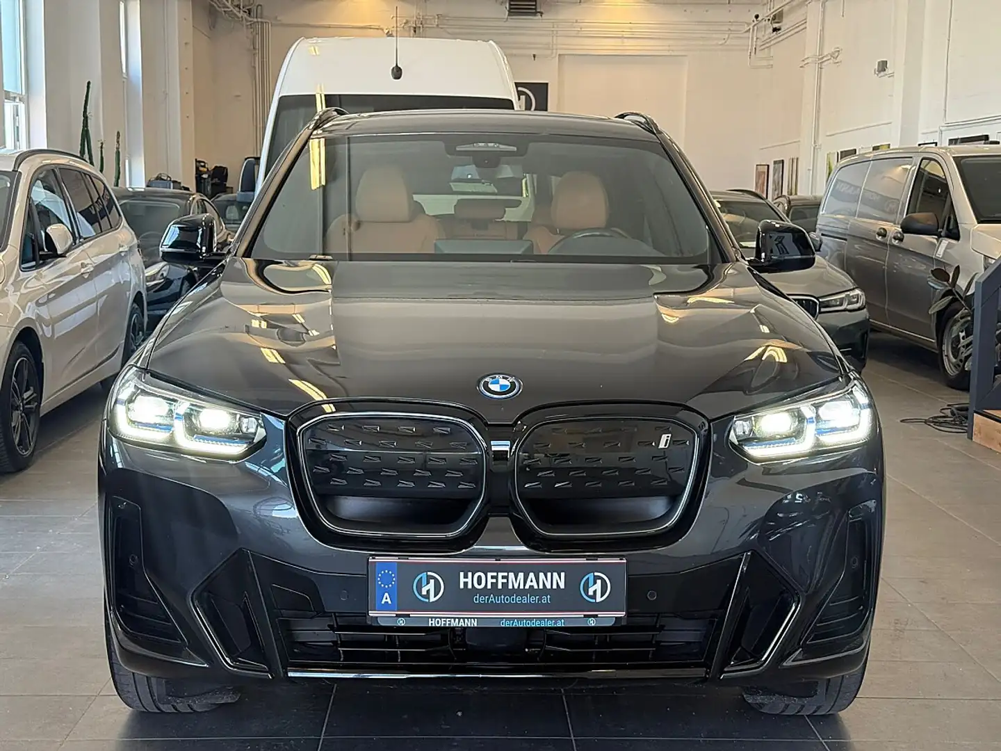 BMW iX3 M 73,8kWh M-Sport, M-Packet/Pano/Laser/AHK/ACC Pro Grau - 2