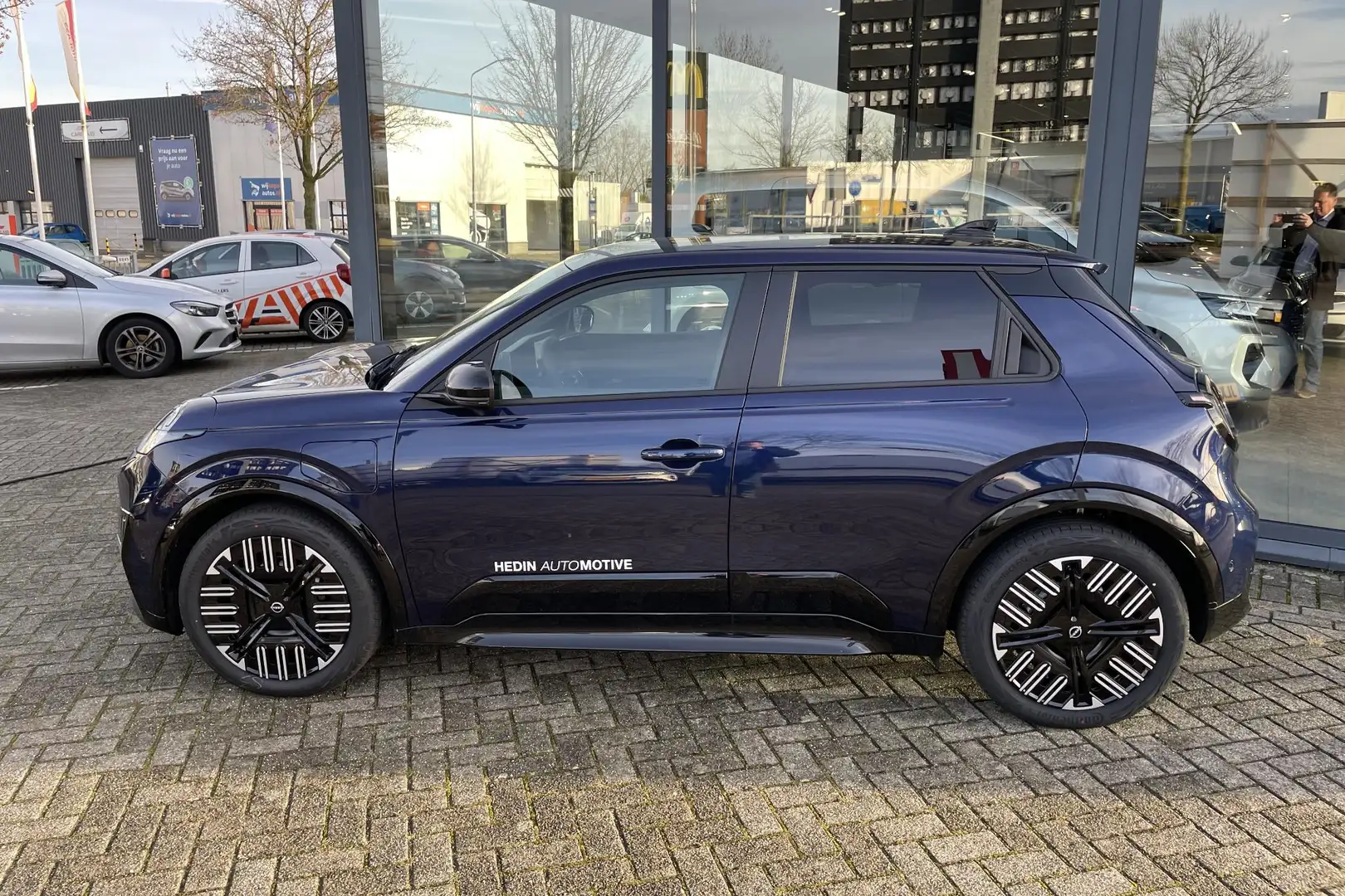 Nissan Micra ADVANCE 52 kWh beschikbaar voor proefritten Синий - 2