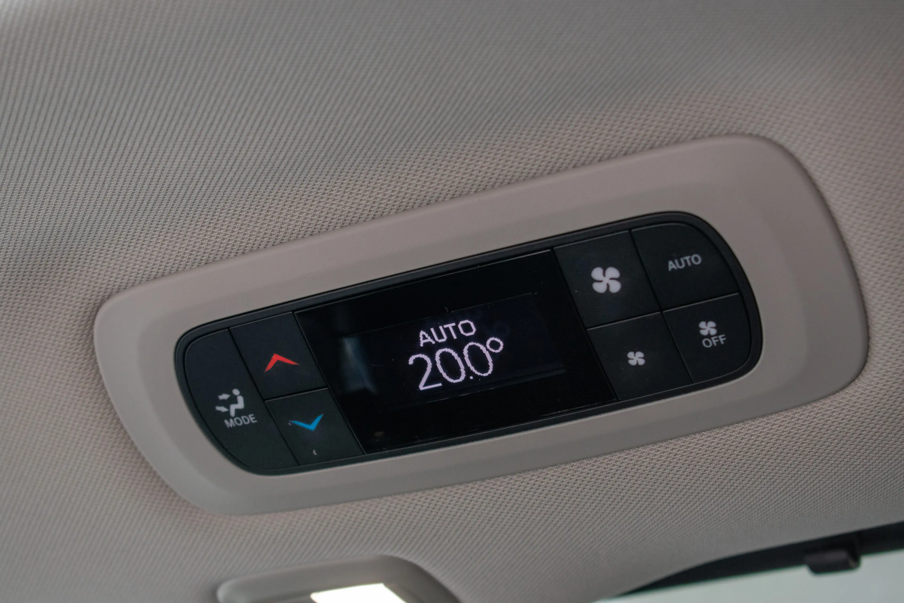 Chrysler Pacifica Plug-in-Hybrid 3.6 V6 Limited Pano ACC Entertainme — photo 33