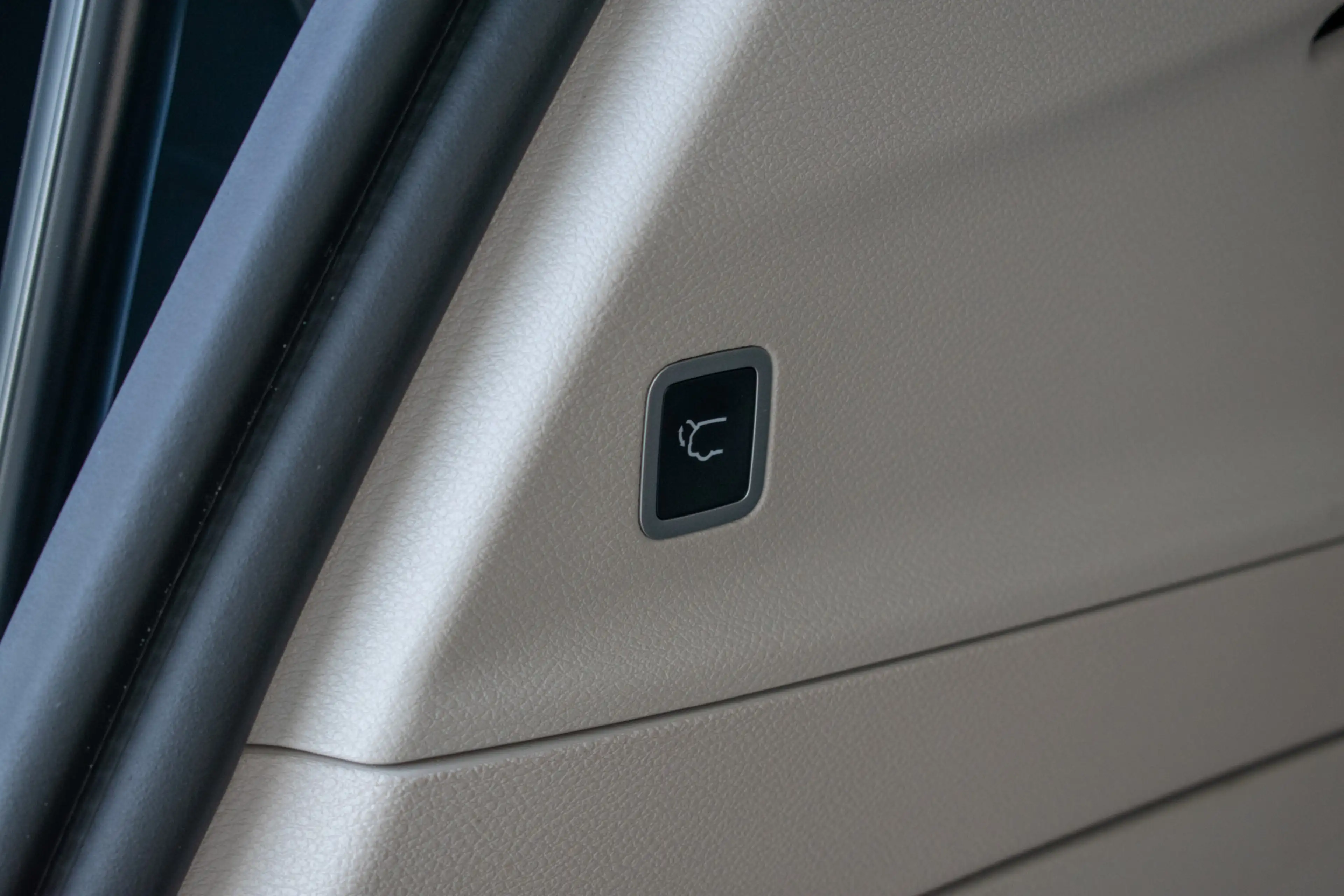 Chrysler Pacifica Plug-in-Hybrid 3.6 V6 Limited Pano ACC Entertainme — photo 34