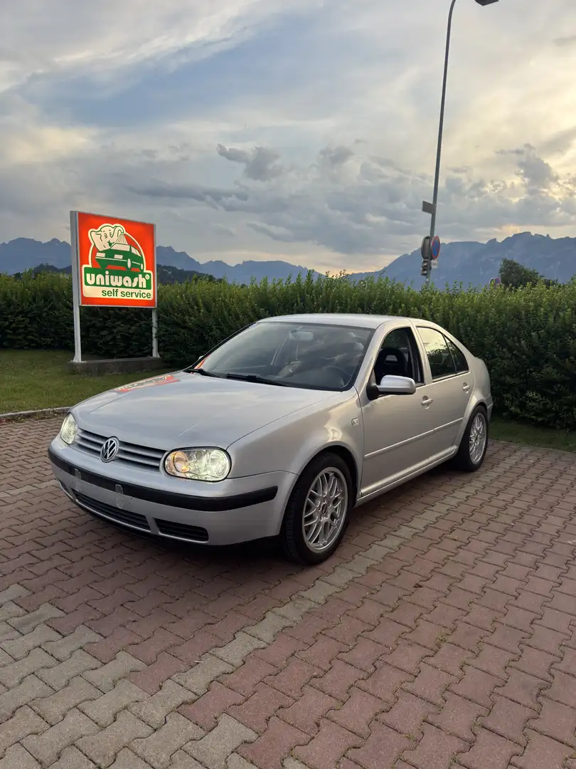 Volkswagen Bora 2,0 - 2