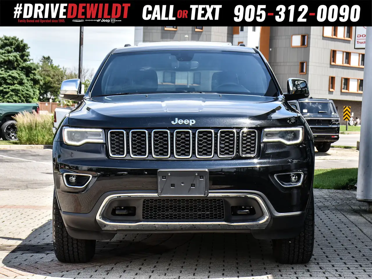 Jeep Grand Cherokee снимка Jeep Grand Cherokee