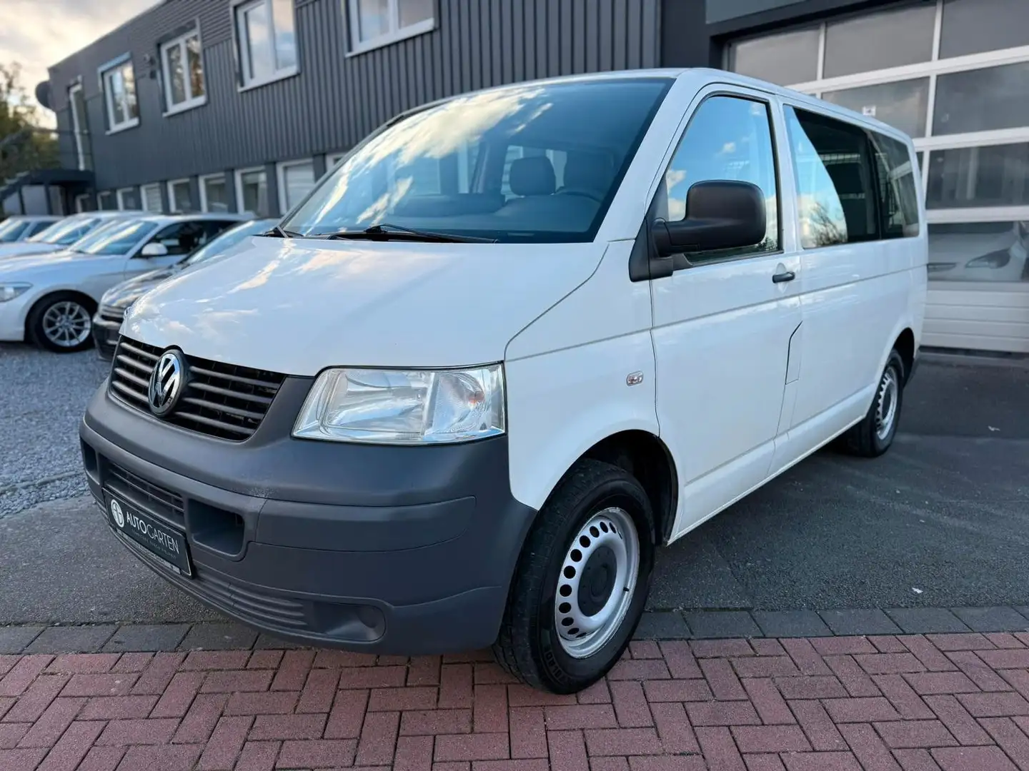 Volkswagen T5 Caravelle *Klima*8-Sitze*1.Hand Blanco - 1