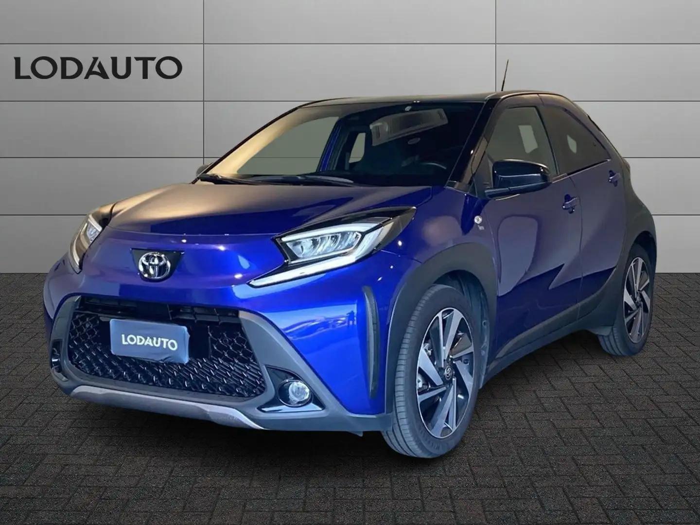Toyota Aygo X 1.0 VVT-i 72 CV 5 porte Active S-CVT Blu/Azzurro - 1