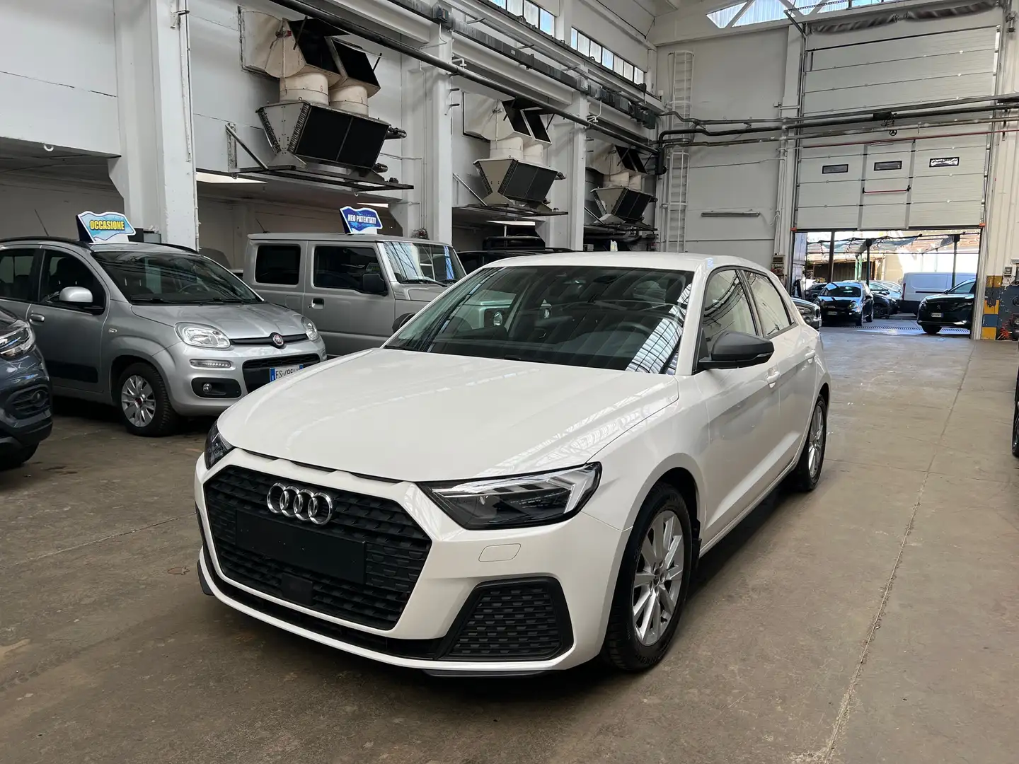 Audi A1 1.0 BENZINA 110CV SPORTBACK S-TRONIC-PREZZO REALE Weiß - 1