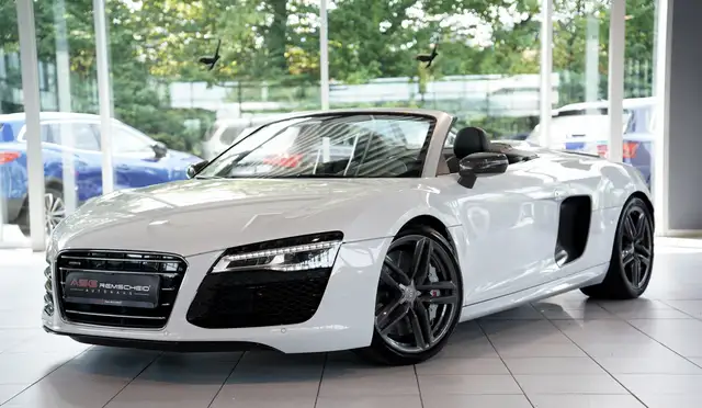 Audi R8 V10 Spyder q. *19 *Keramik*MagneticRide*B&O