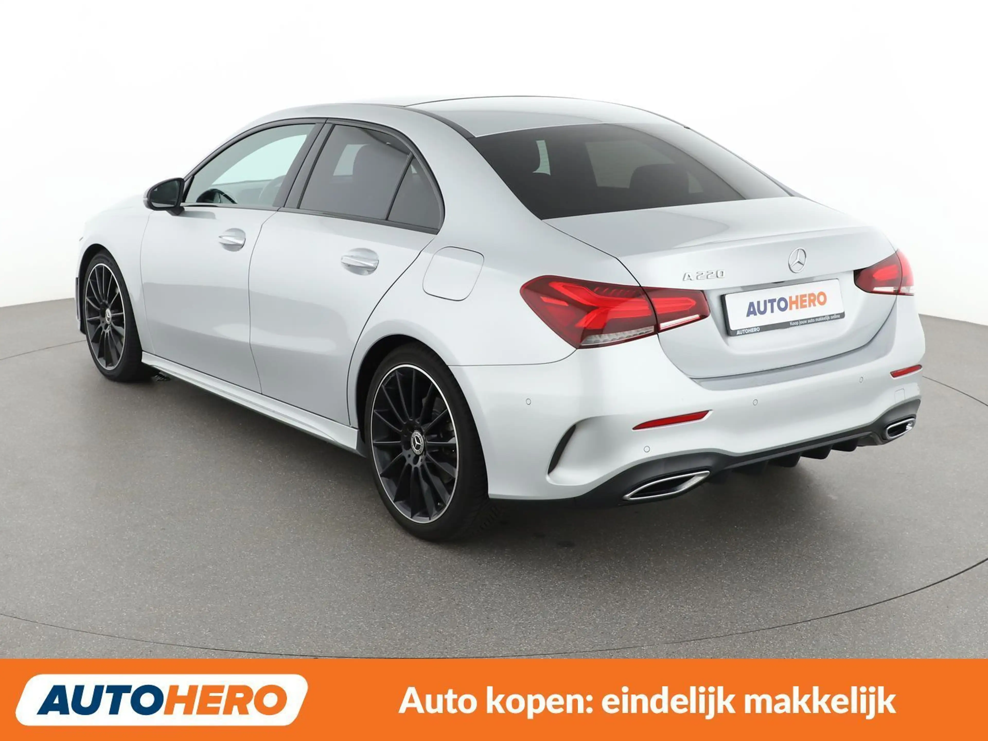 Mercedes-Benz A 220 A 220 AMG Line — photo 4