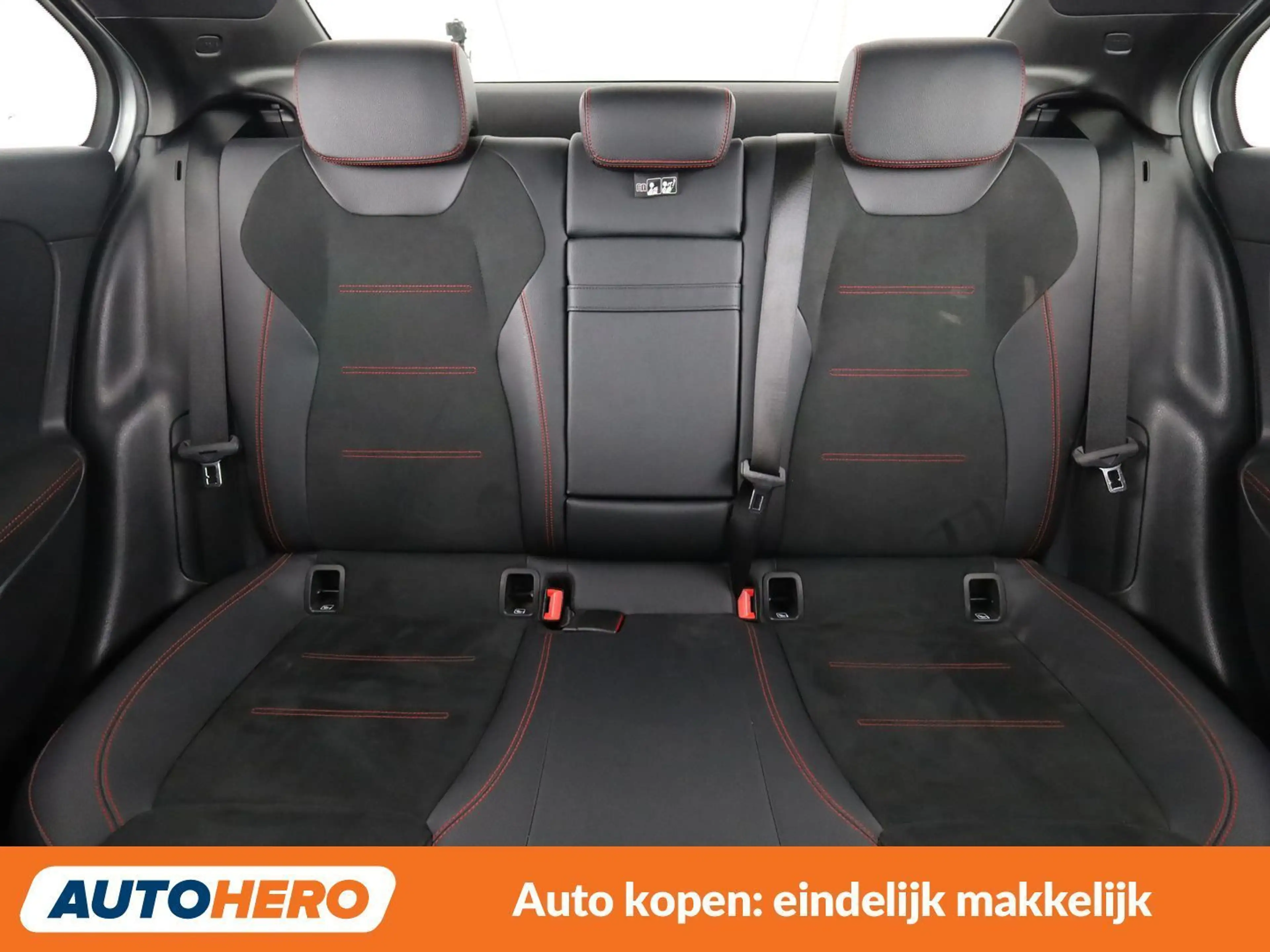 Mercedes-Benz A 220 A 220 AMG Line — photo 15