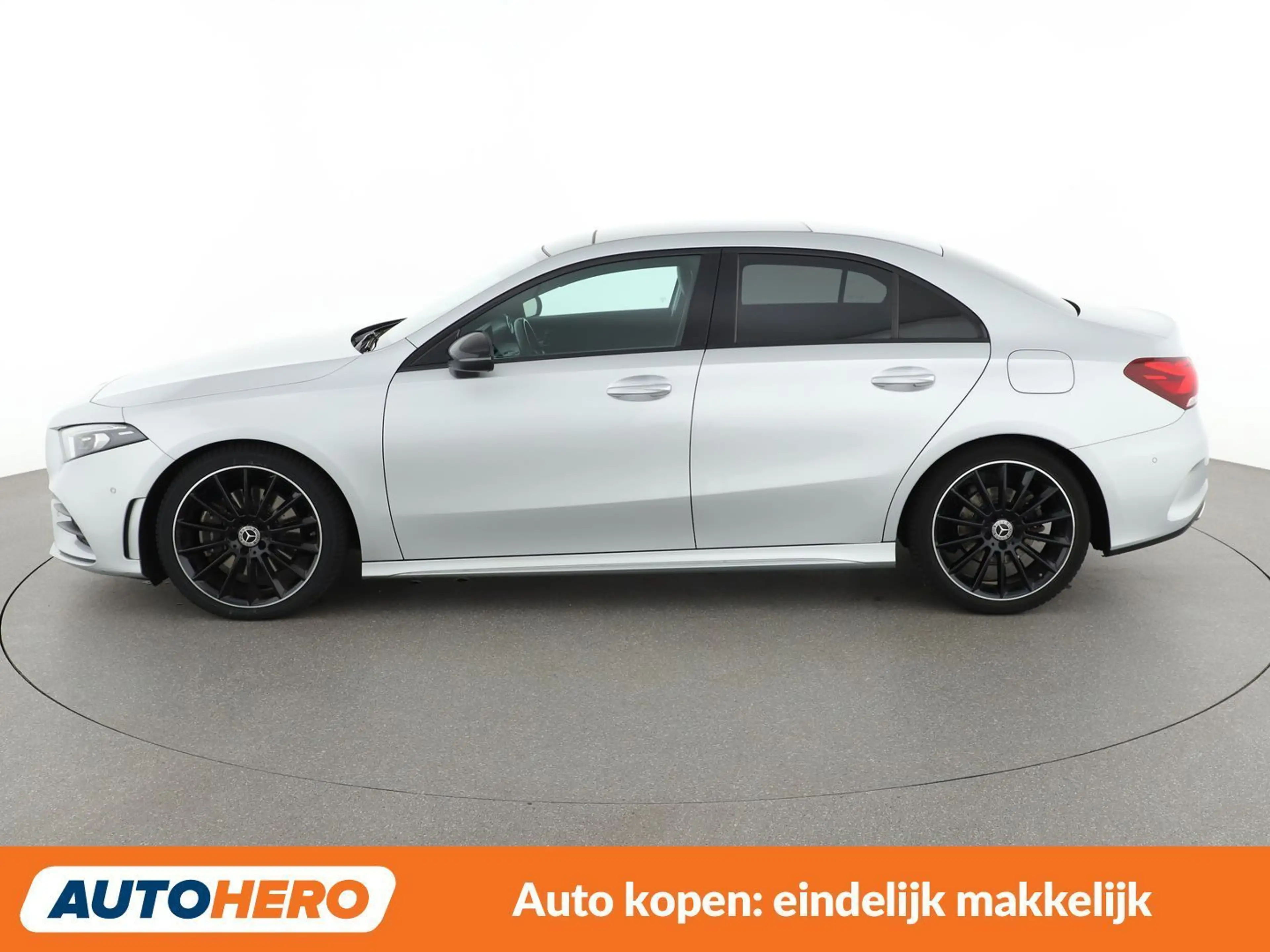 Mercedes-Benz A 220 A 220 AMG Line — photo 3