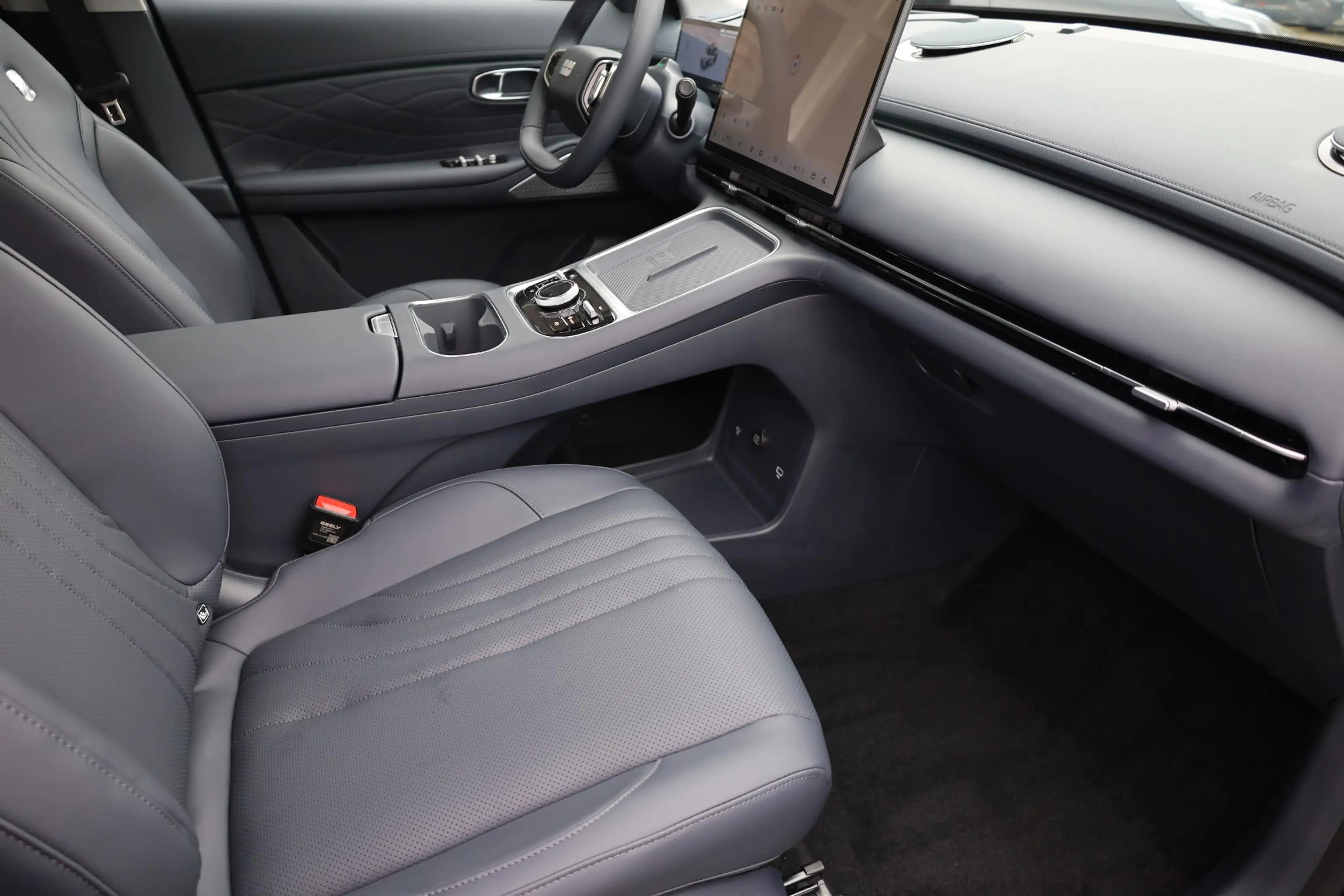 Geely Starray EM-i 1.5 Max+ PANO MEMORY MASSAGE 4XSTOEL/STUURVERW STO — photo 42