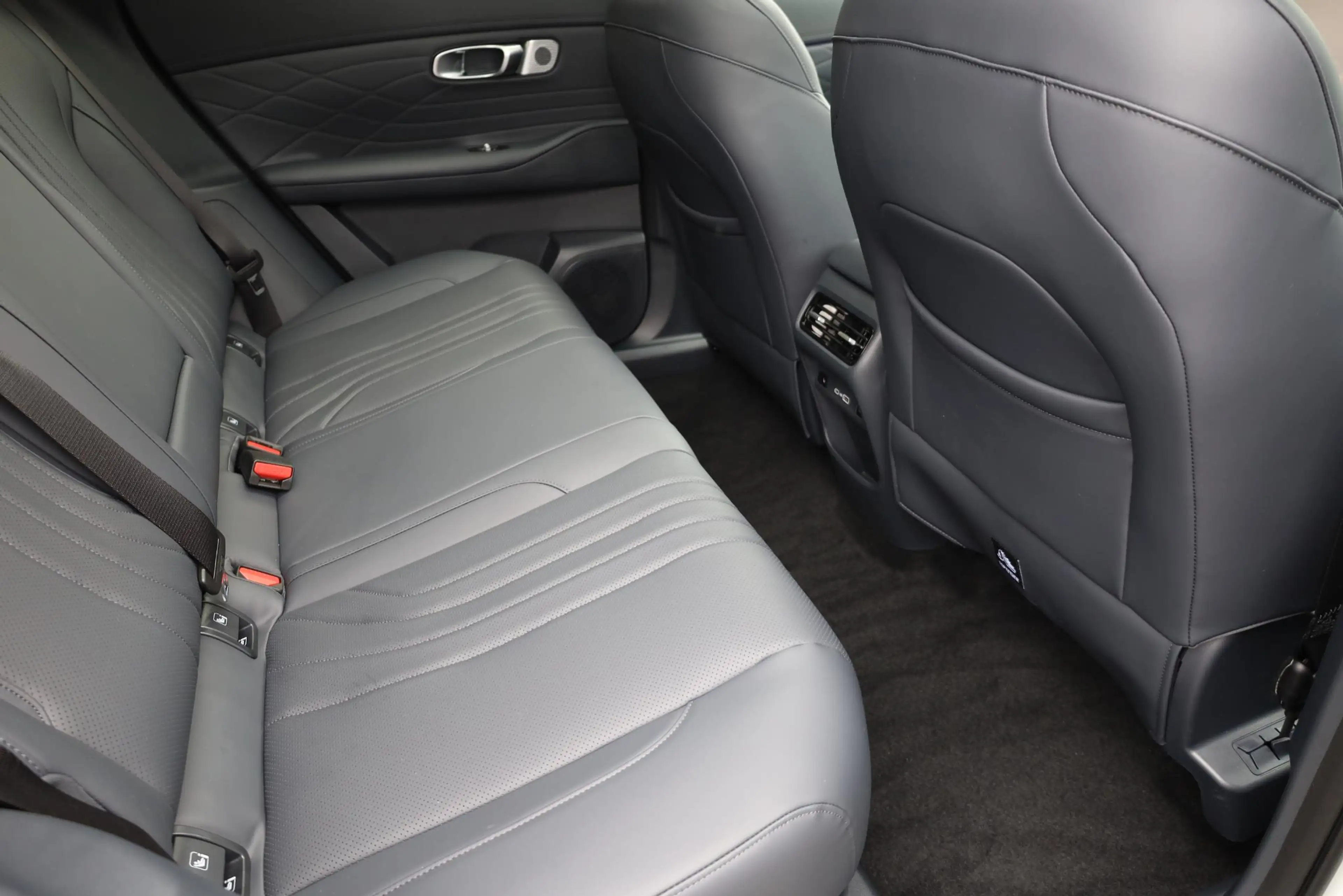Geely Starray EM-i 1.5 Max+ PANO MEMORY MASSAGE 4XSTOEL/STUURVERW STO — photo 39