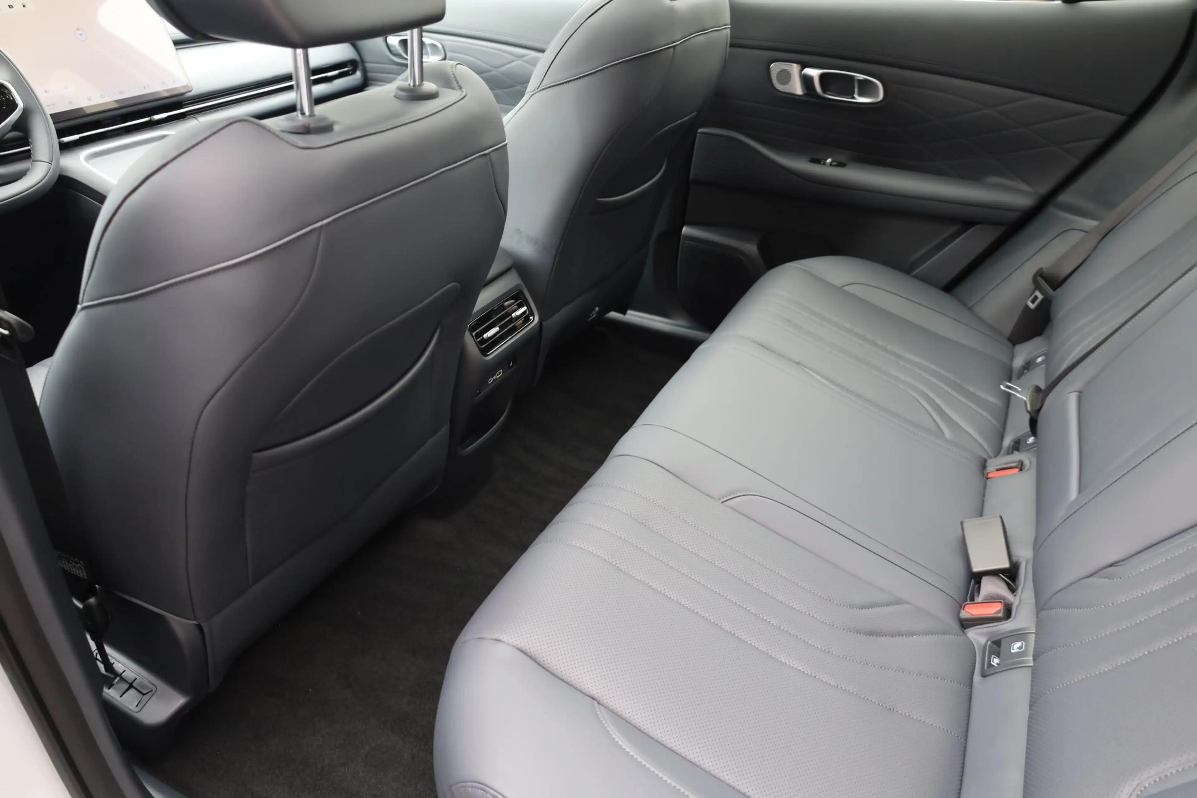 Geely Starray EM-i 1.5 Max+ PANO MEMORY MASSAGE 4XSTOEL/STUURVERW STO — photo 8
