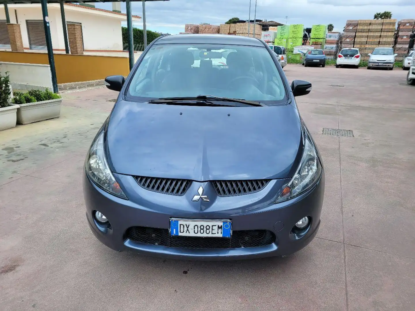 Mitsubishi Grandis DI-D 7 posti Intense Gri - 2