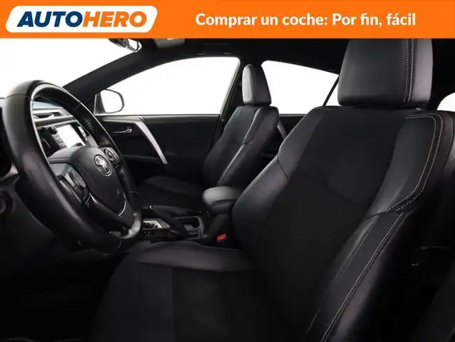 Toyota Rav4 view 11