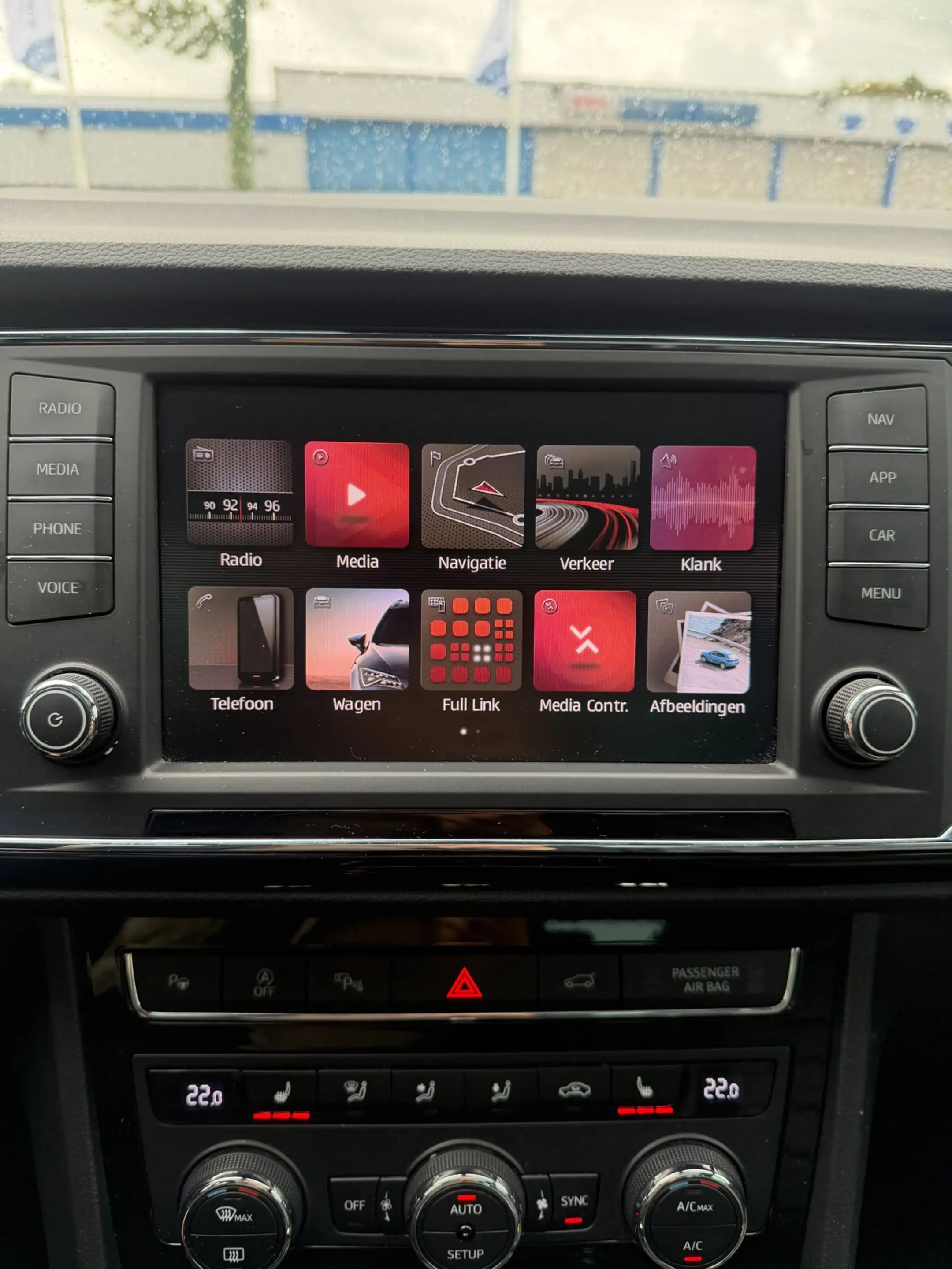 SEAT Ateca 1.5 TSI 150PK Automaat | Leder | Pano | 360 | — photo 18