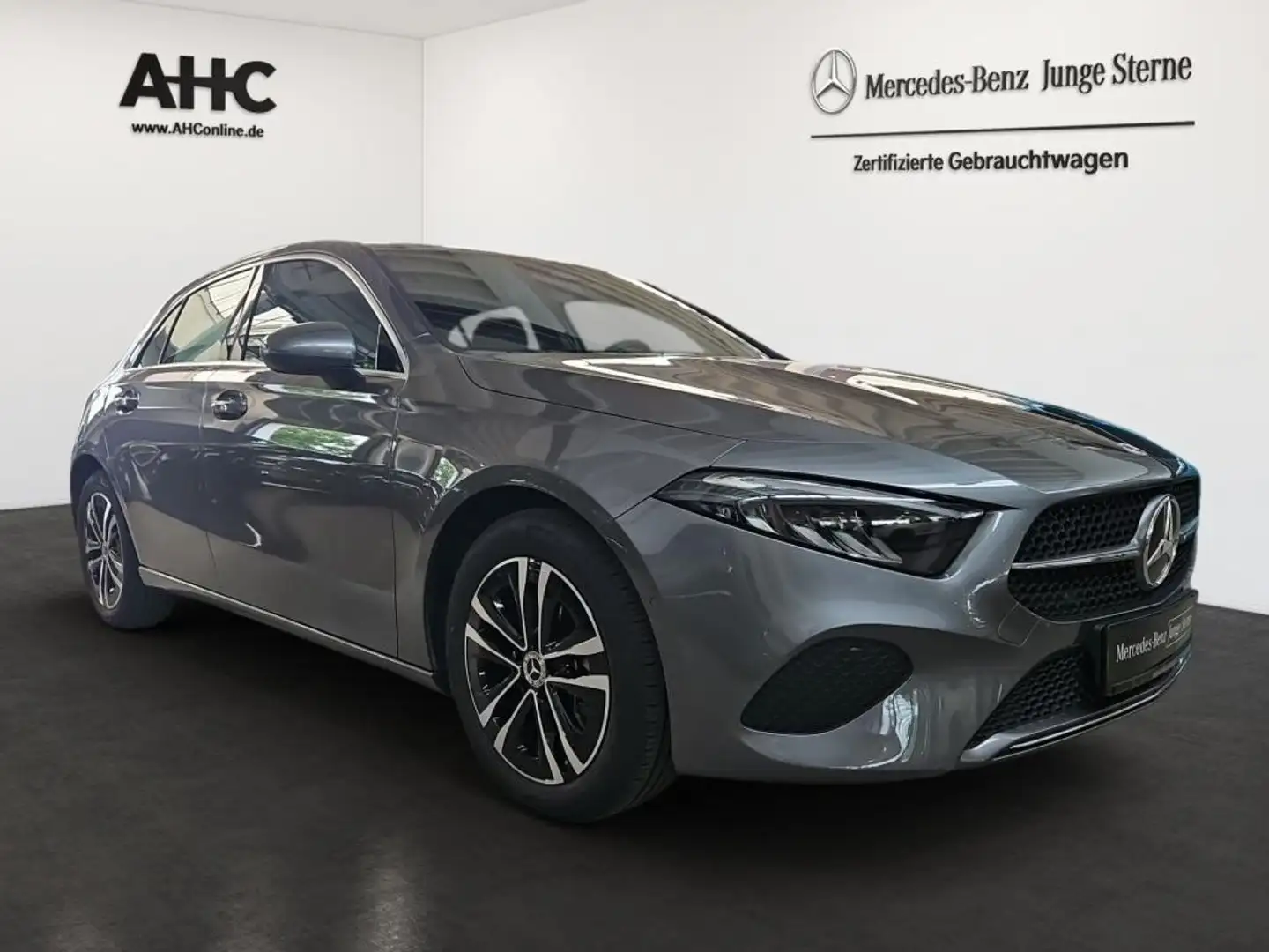 Mercedes-Benz A 180 Progressive Navi KAM SpurH LED SHZ RDK Grau - 2