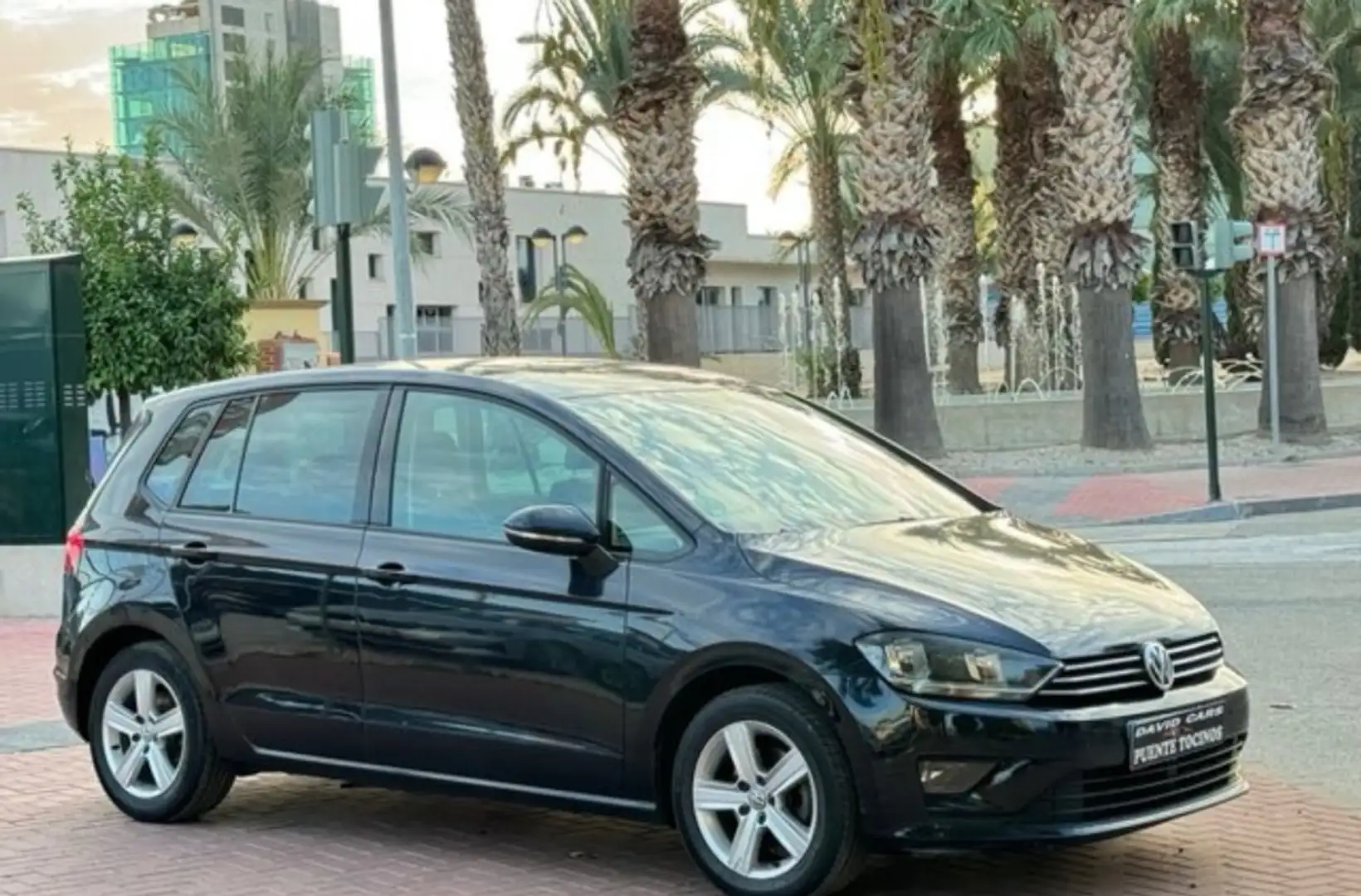 Volkswagen Golf Sportsvan 2.0TDI CR Advance 110kW Schwarz - 1