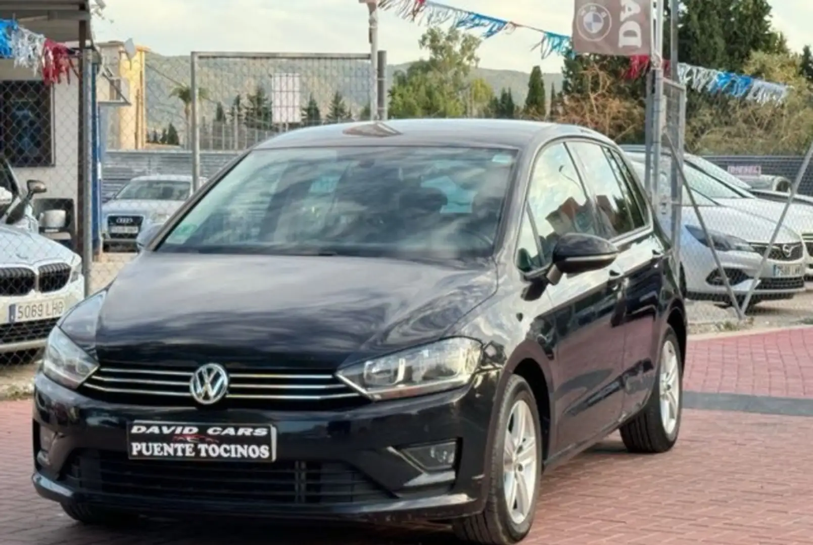 Volkswagen Golf Sportsvan 2.0TDI CR Advance 110kW Schwarz - 2