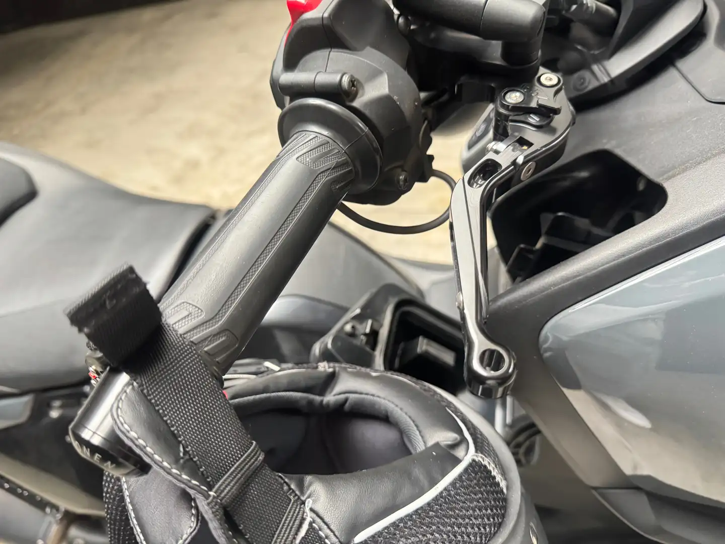 Yamaha TMAX 560 Tech Max Grigio - 2