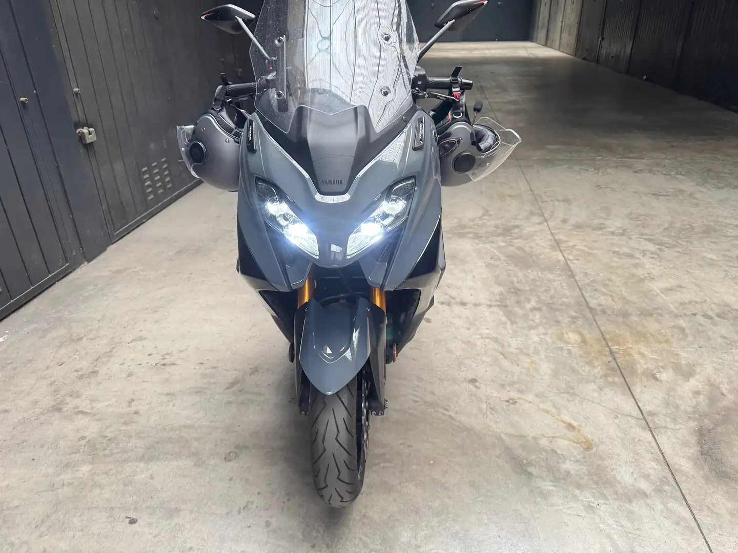 Yamaha TMAX 560 Tech Max Grigio - 1