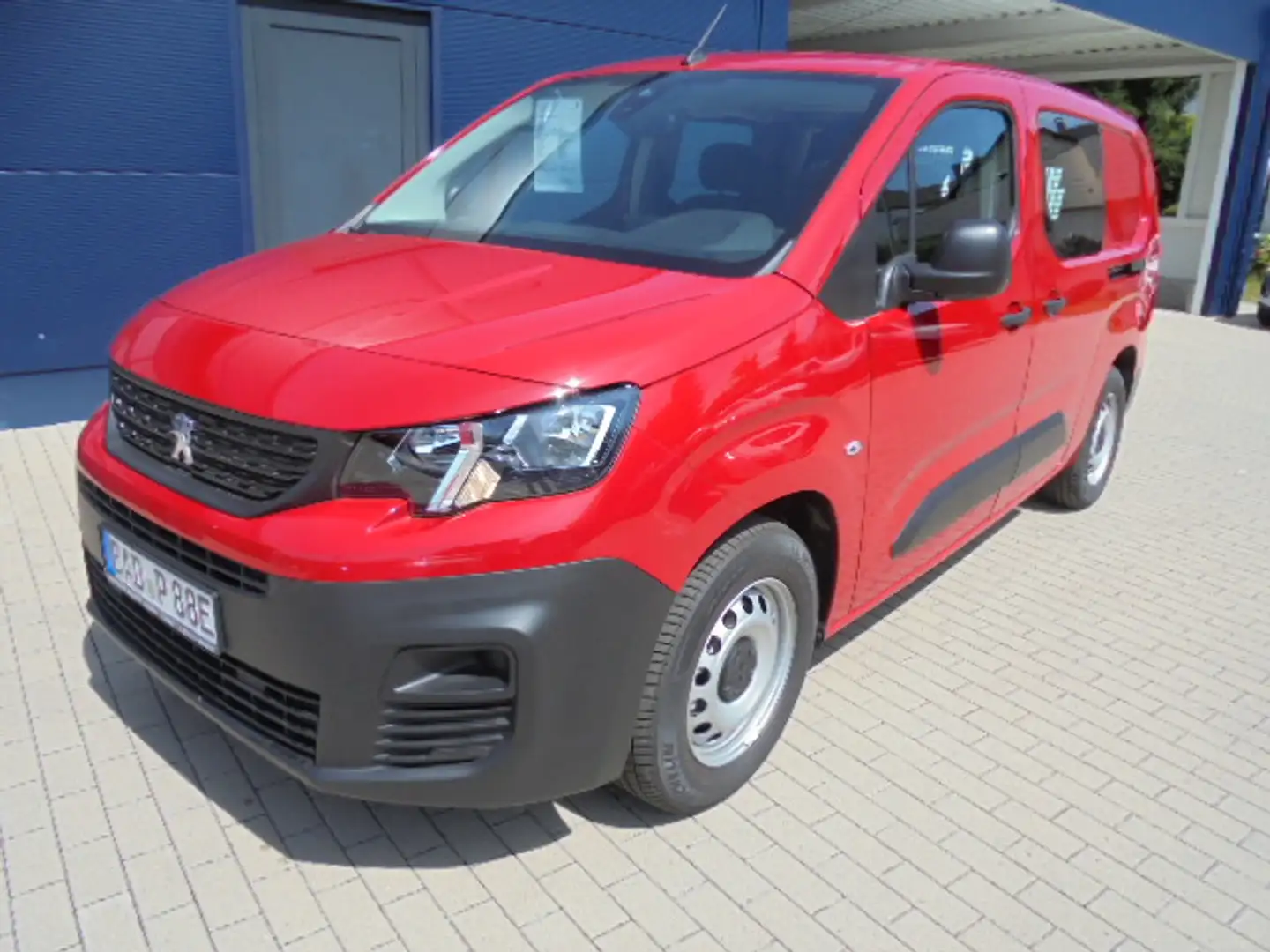 Peugeot Partner Doppelkabine L2 Elektro 100 FlexCab - 5-Sitzer Rot - 1