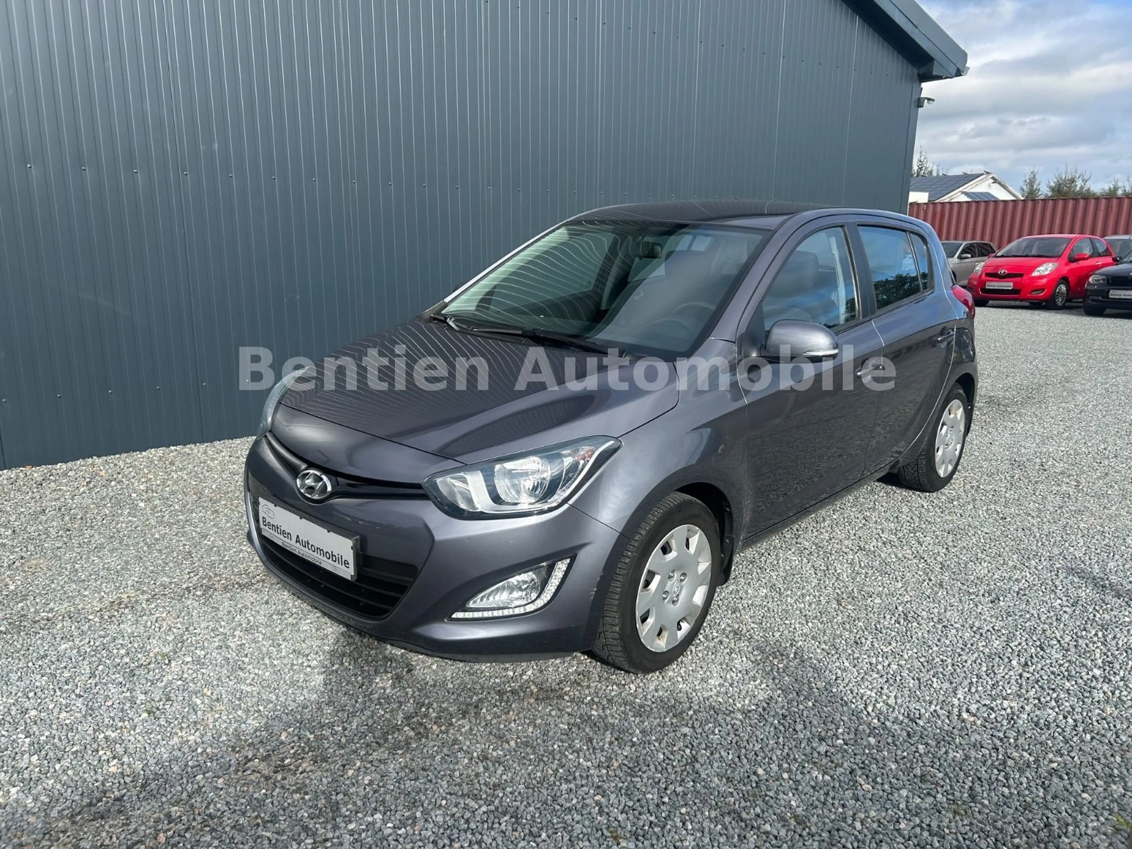 Hyundai i20 Style,Klima,SHZ,PDC,Ganzjahresreifen — photo 2