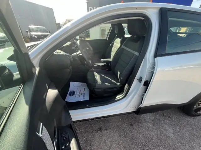 Citroen C4 view 7
