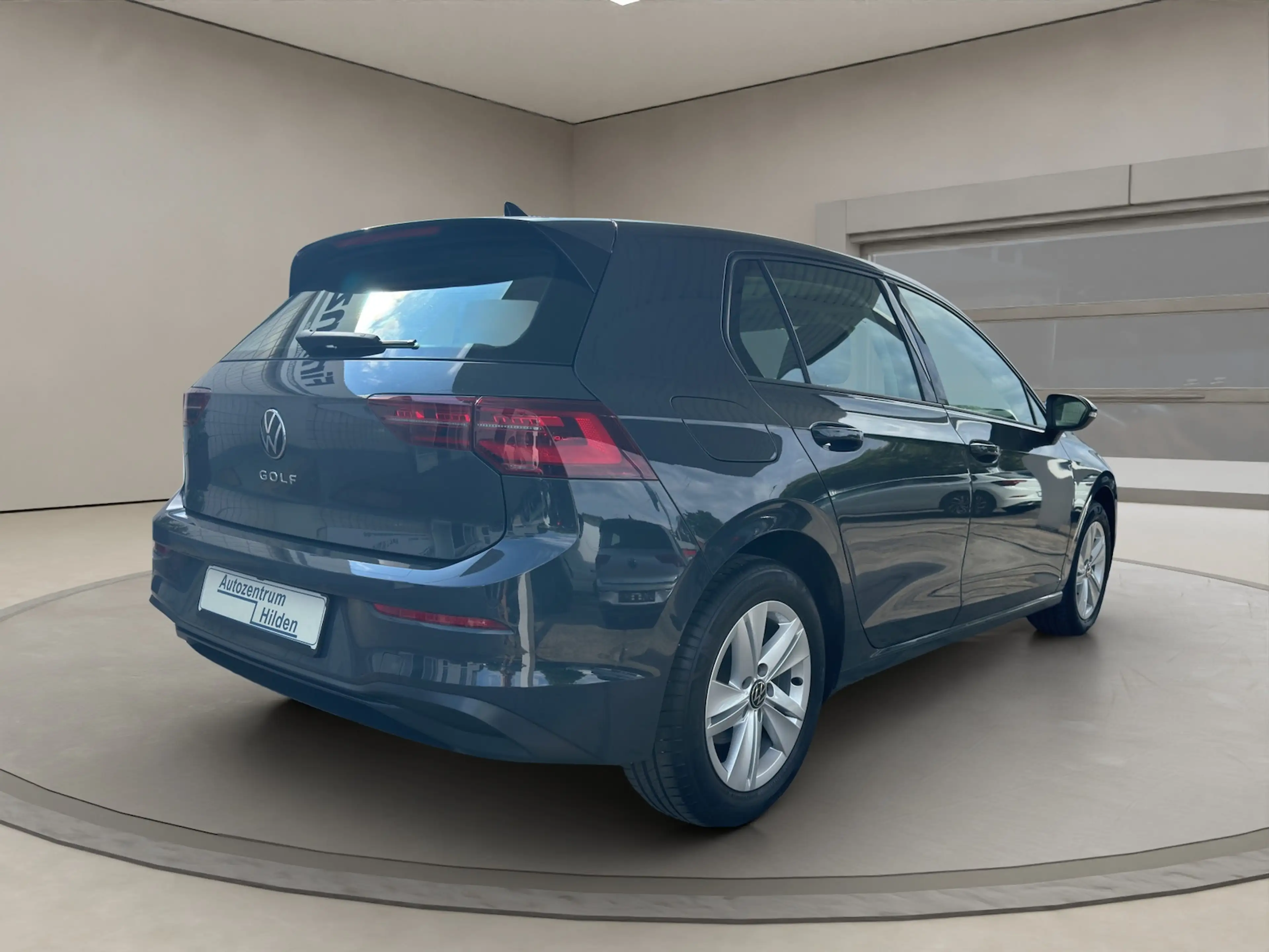 Volkswagen Golf 1.5 TSI Lim. Life LED Matrix Pano APP — photo 5
