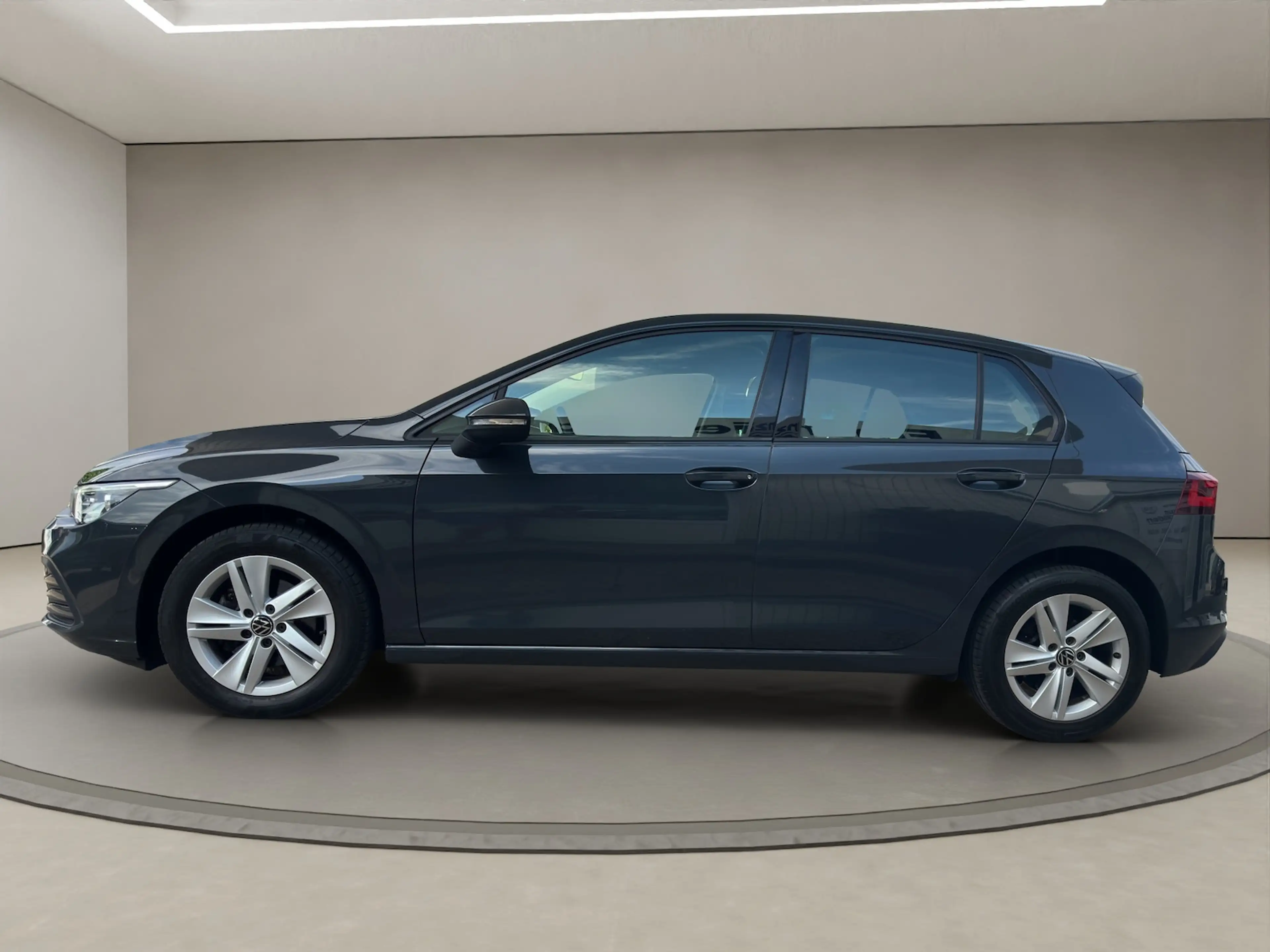 Volkswagen Golf 1.5 TSI Lim. Life LED Matrix Pano APP — photo 2