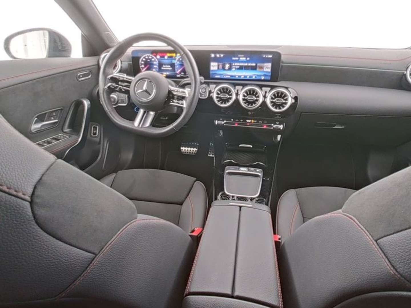 Mercedes CLA 200 AMG-Line -  - Joinsteer - #4