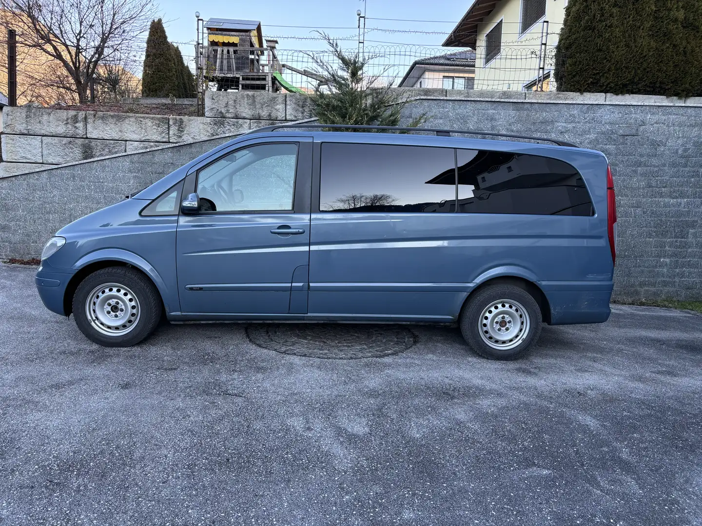 Mercedes-Benz Viano Viano Trend extralang 2,0 CDI Trend Blau - 1