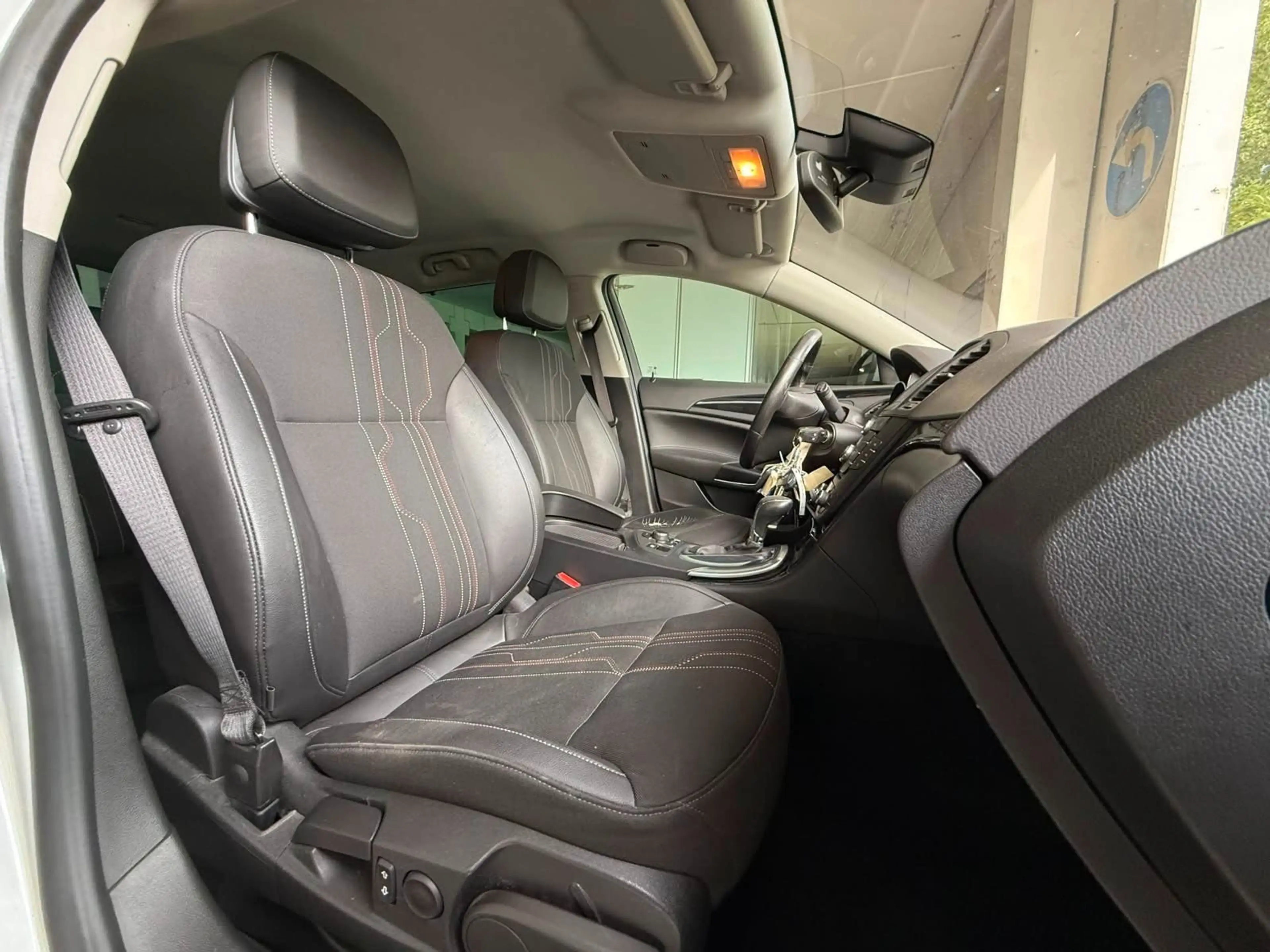 Opel Insignia Insignia Sports Tourer 150 Jahre NAVI. SHZ — photo 13