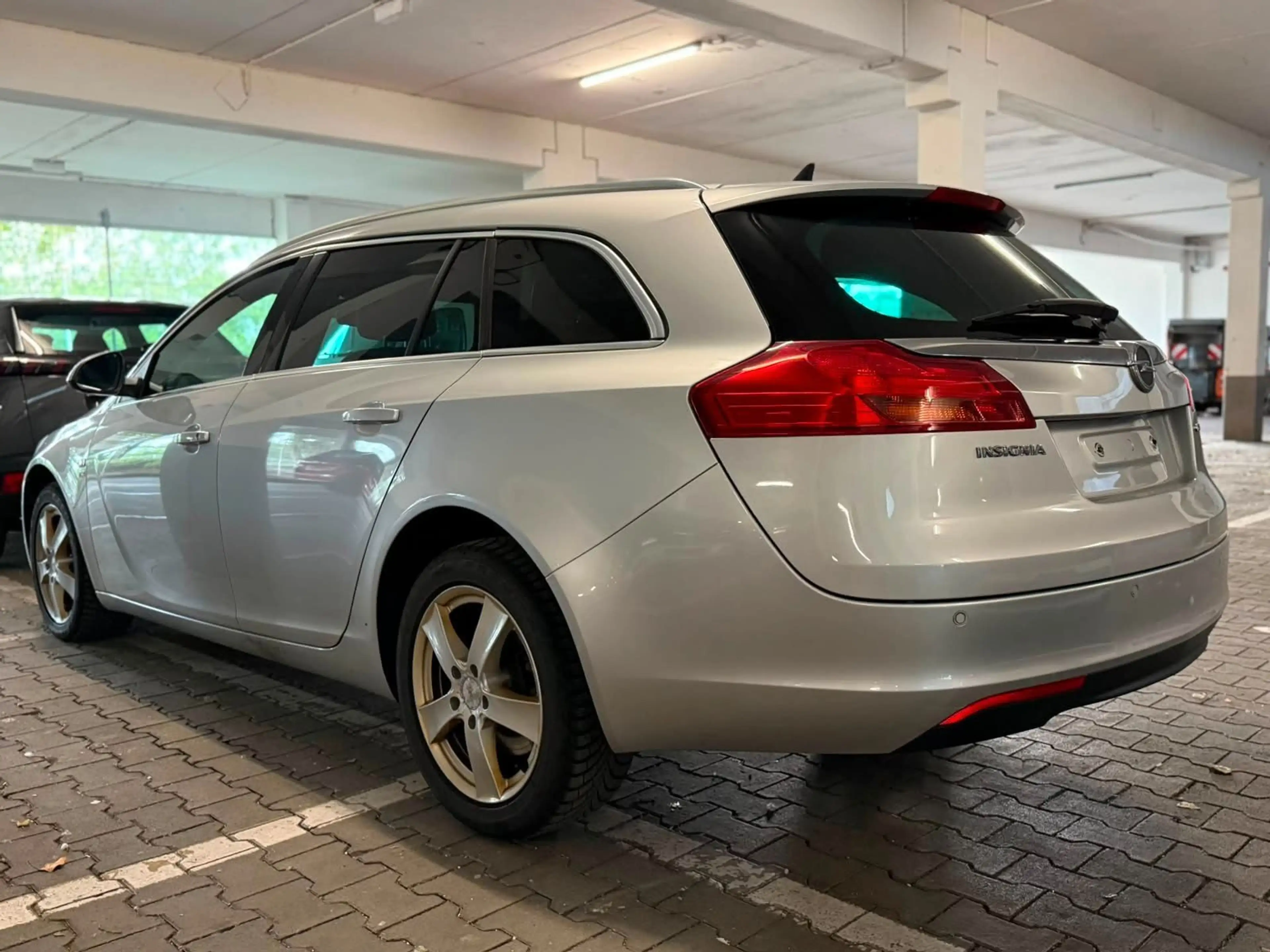 Opel Insignia Insignia Sports Tourer 150 Jahre NAVI. SHZ — photo 6