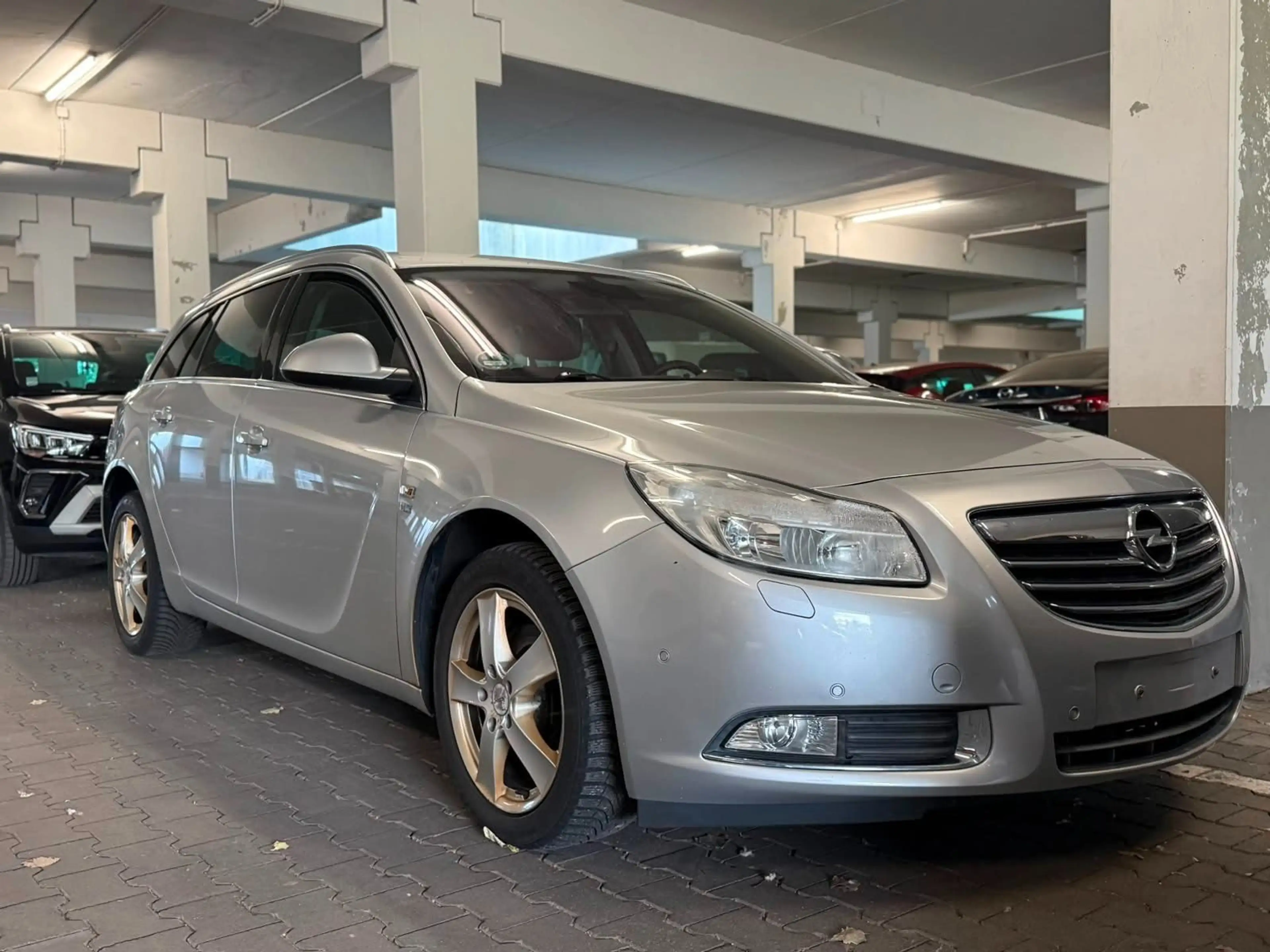 Opel Insignia Insignia Sports Tourer 150 Jahre NAVI. SHZ — photo 4