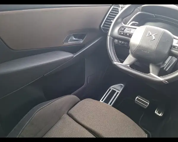 DS Automobiles DS 7 Crossback view 15