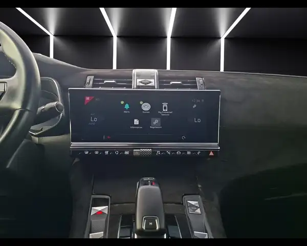 DS Automobiles DS 7 Crossback view 13