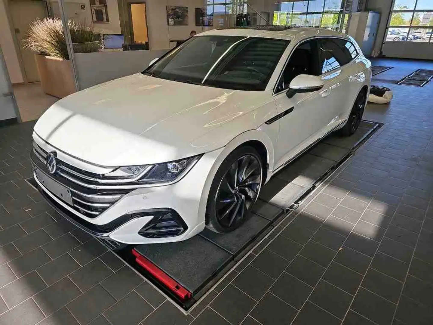 Volkswagen Arteon Shooting Brake 2,0 R Line Navi LED ACC Weiß - 1