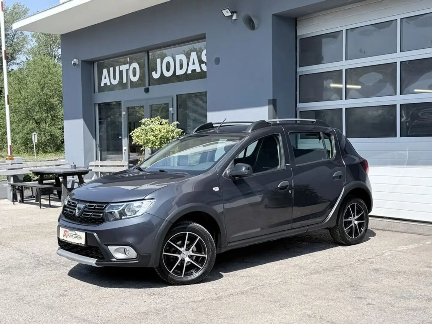 Dacia Sandero Stepway Style TCe 90 **Navigation/Kamera** Grau - 2