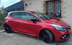 Renault Clio 1.6 Turbo 220 EDC RS Trophy