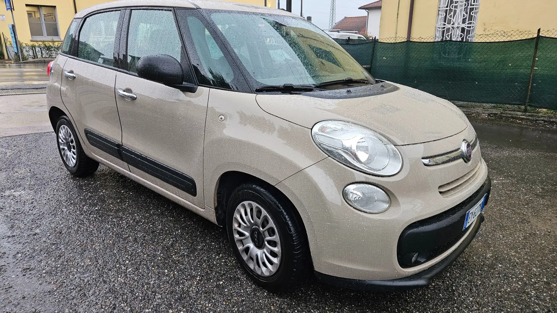 Fiat 500L 1.4 Pop 95cv TAGLIANDATA FIAT! OTTIMO STATO! Beige - 2