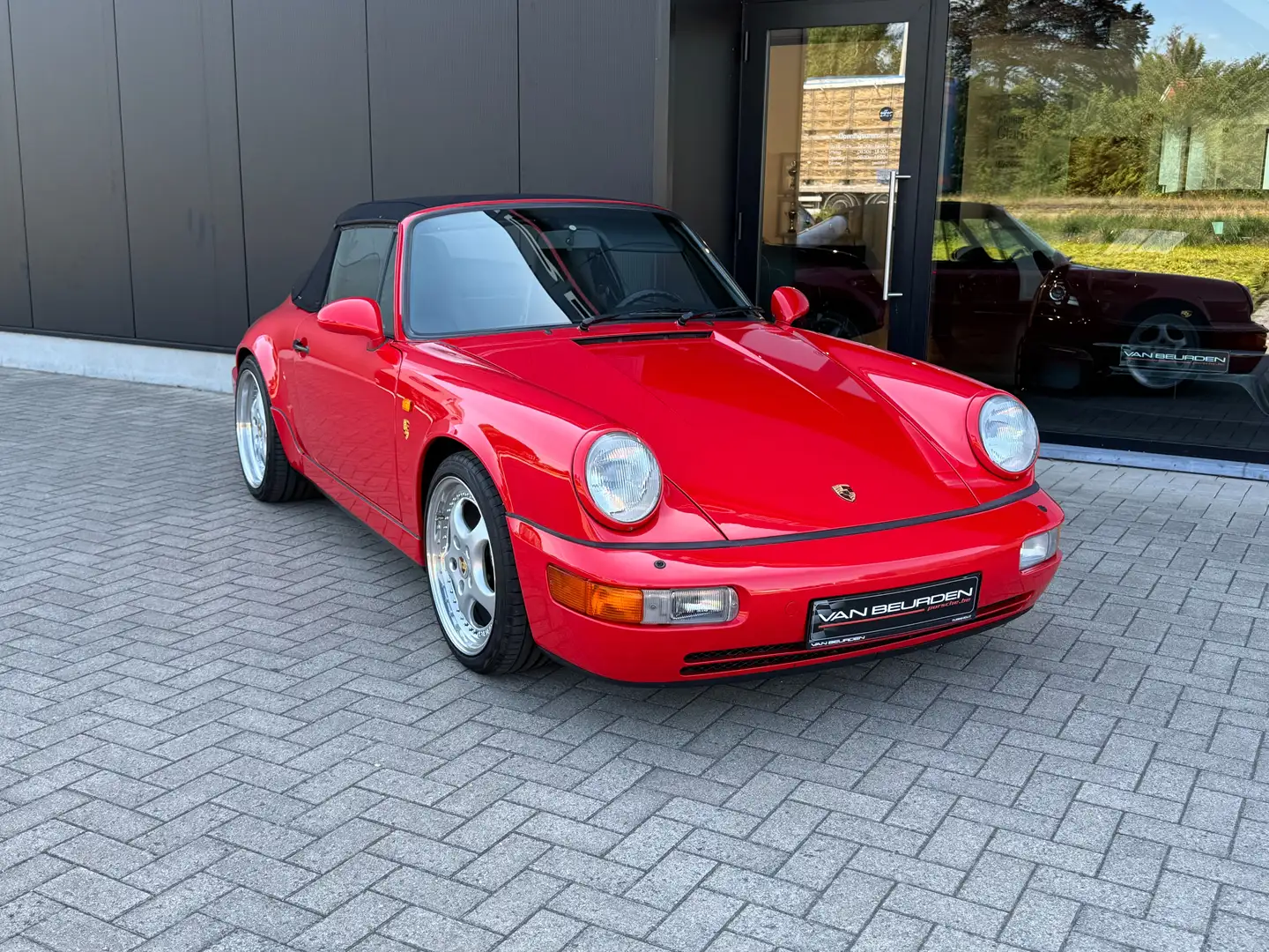 Porsche 964 911 Carrera 2 Cabriolet "First paint" Rood - 2