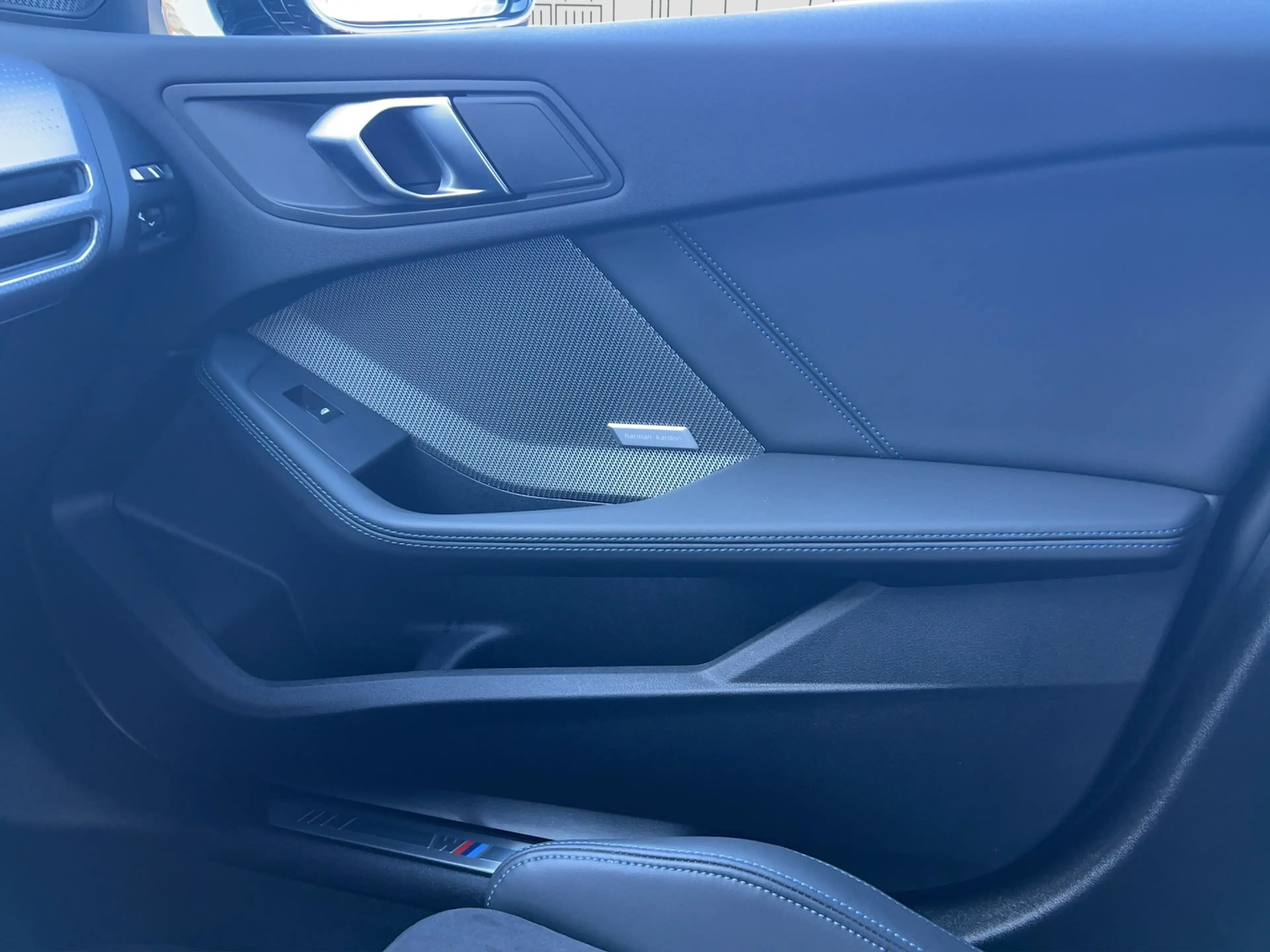 BMW 120 120d M Sport adapt.LED HUD HIFI ACC — photo 12